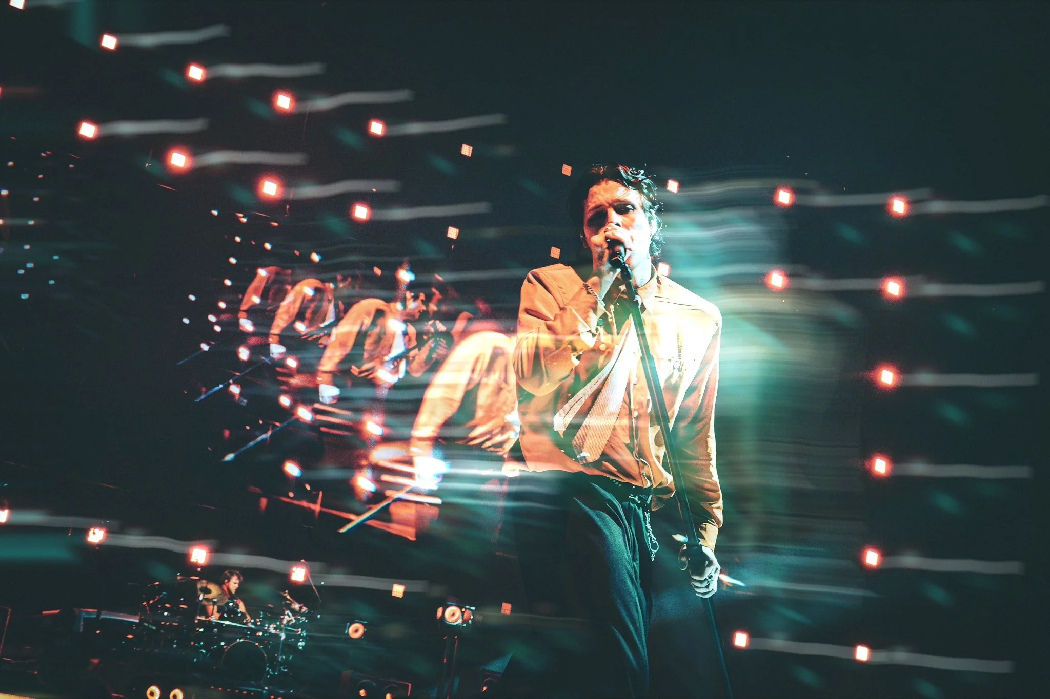 5 SOS Shines Bright: Everyone’s a Star Tour at The O2 Arena