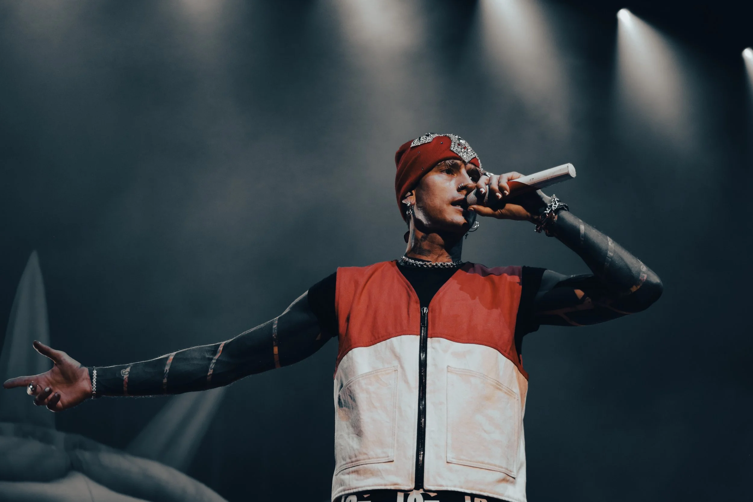 MGK ROCKS TRULIANT AMPHITHEATER IN CHARLOTTE, NC