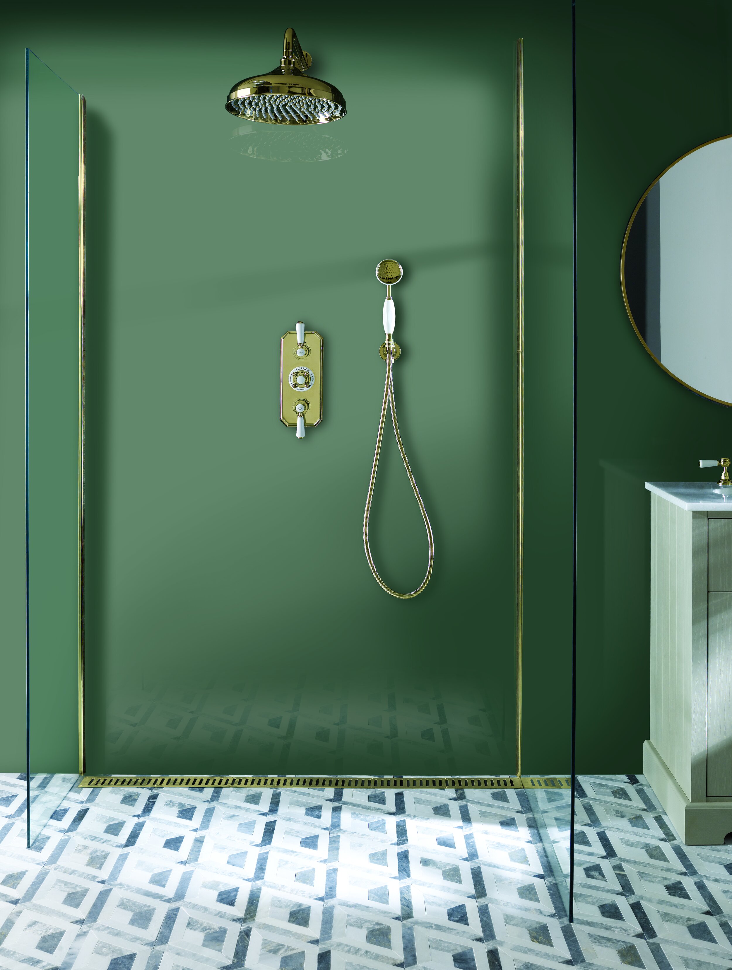 csa030g_showers_v1_ls2.jpg