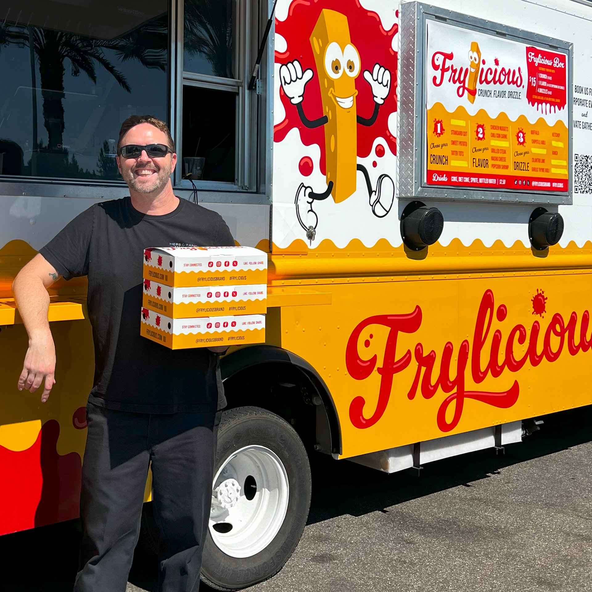With three boxes of Frylicious, there's more than enough to share&mdash;unless, of course, you're planning to indulge all on your own. 😁 

#frylicious #frenchfries #frieslover #foodlovers