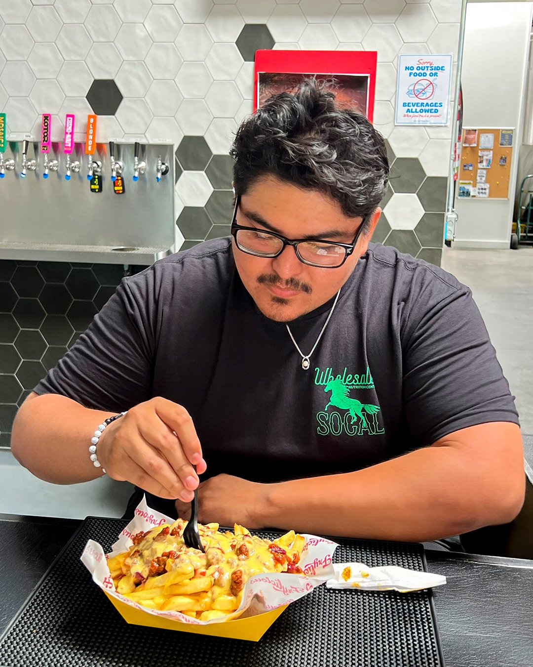 This is what focus looks like when Frylicious chili cheese fries are on the table.

#frylicious #chilicheesefries #frieslover #foodlovers #orangecounty