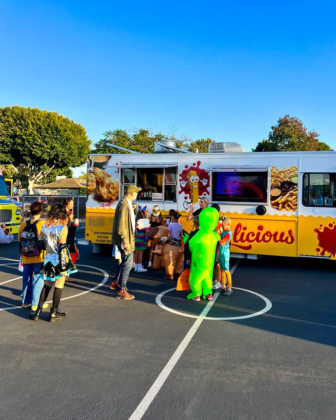 Spooky season last month never looked this fun! The costumes were awesome, the energy was high, and the food was Frylicious as always.

#frylicious #frenchfries #frieslover #foodlovers #orangecounty