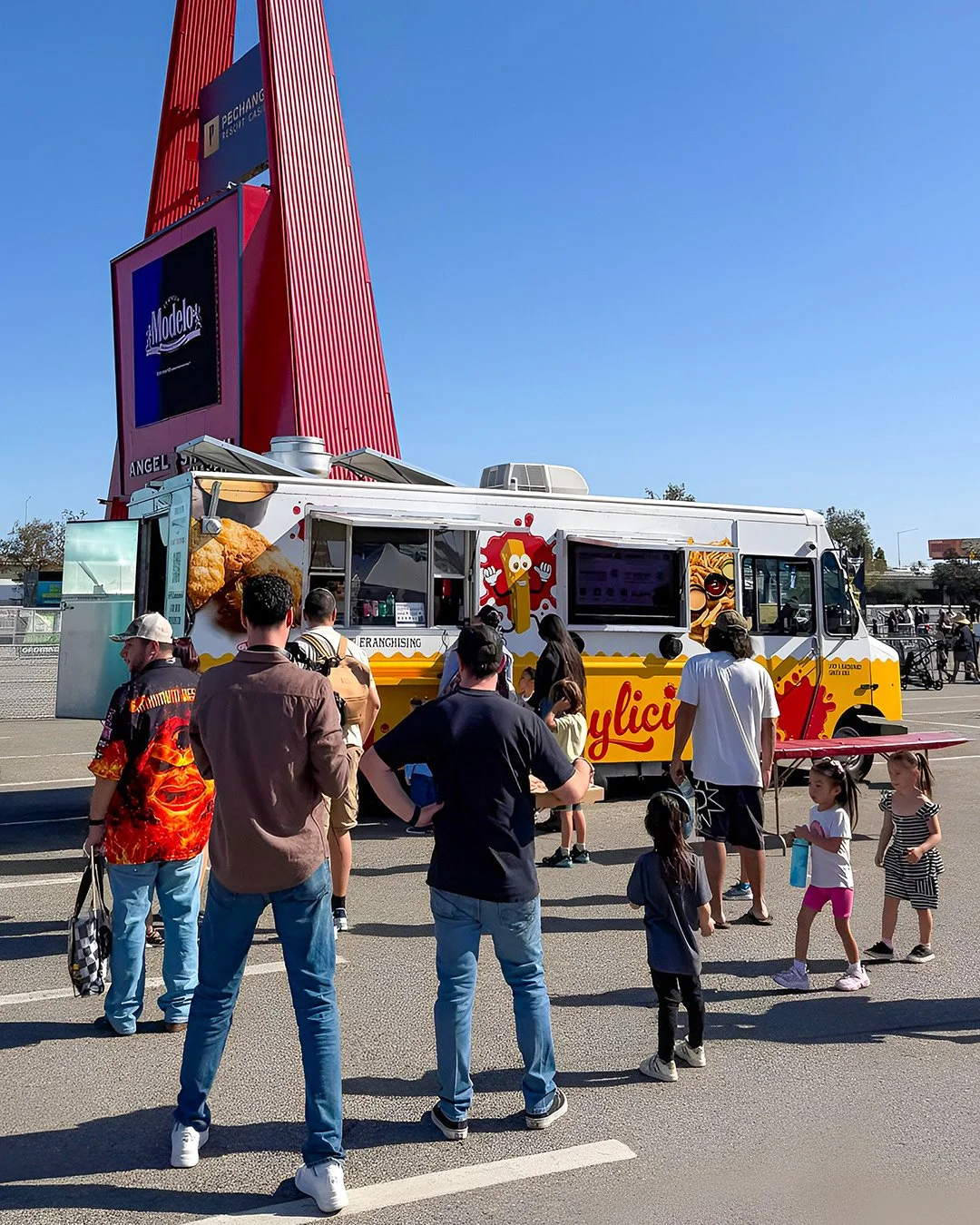 When the Frylicious truck pulls up, we&rsquo;re ready to serve!

#frylicious #frenchfries #frieslover #foodlovers #orangecounty