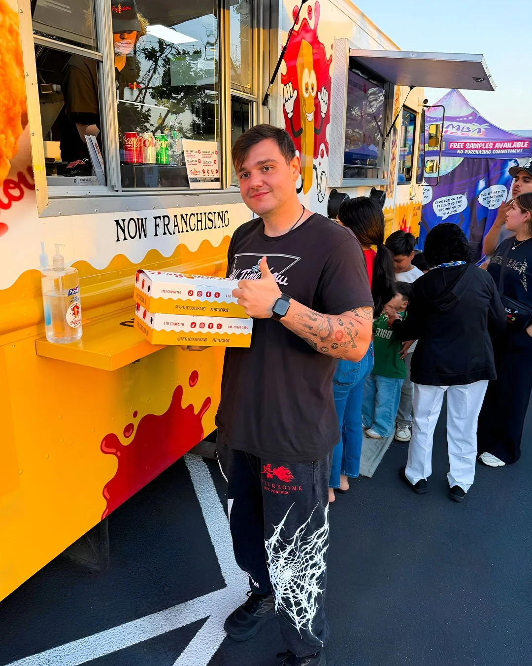 That Frylicious feeling when the order is in your hands and the cravings are officially handled. 🍟

#frylicious #frenchfries #frieslover #foodlovers #orangecounty