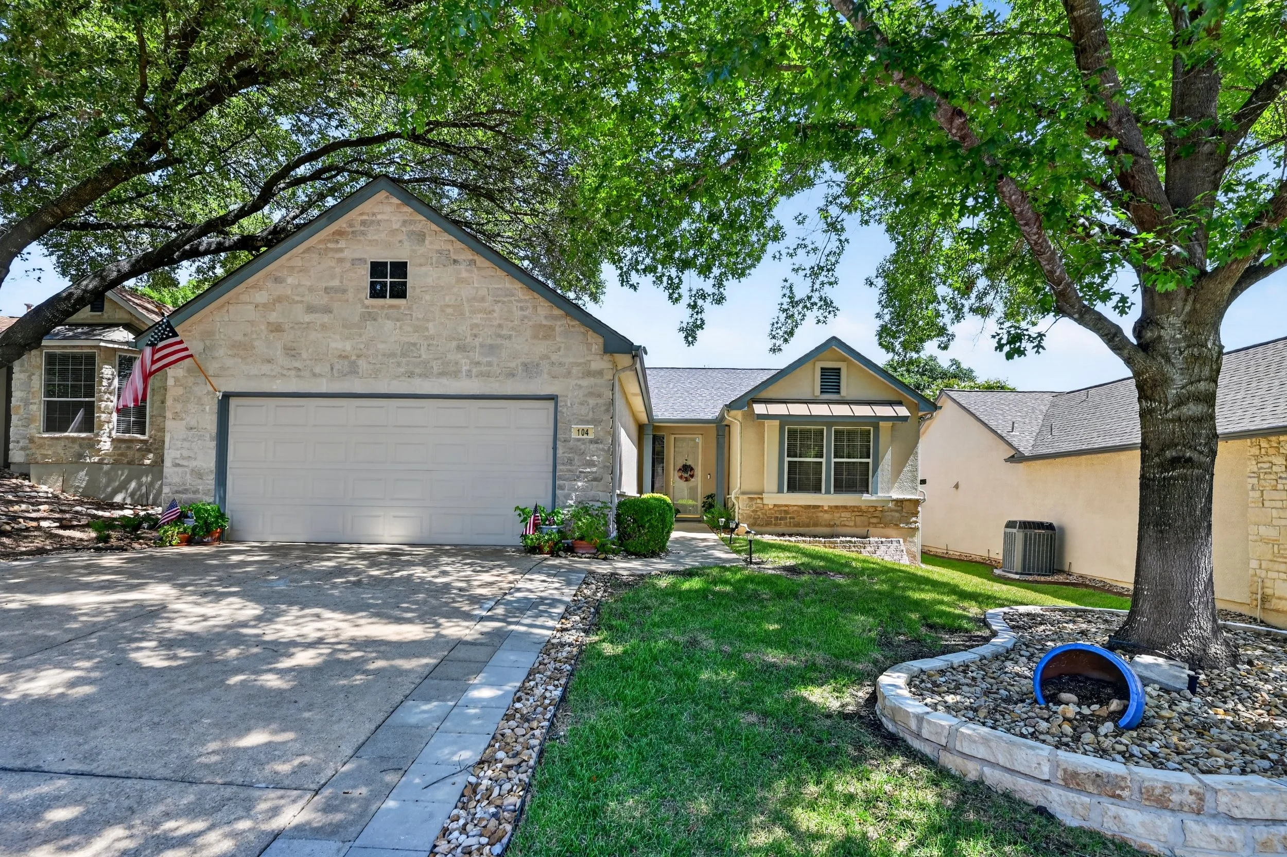 104 Purple Sage in Sun City Georgetown single story home for sale with 2 bedrooms and 2 bathrooms