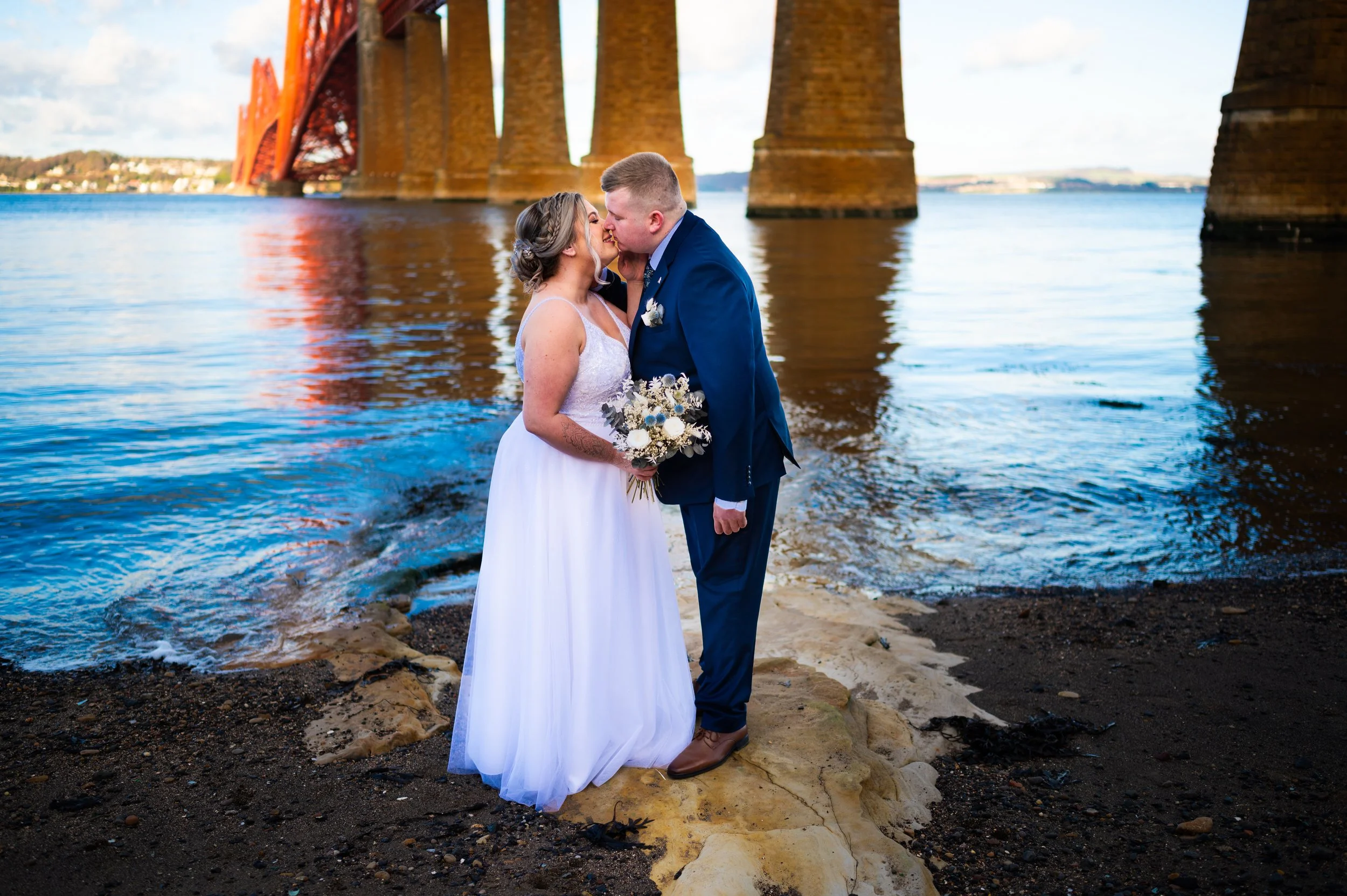 wedding photography groom bride photoshoot