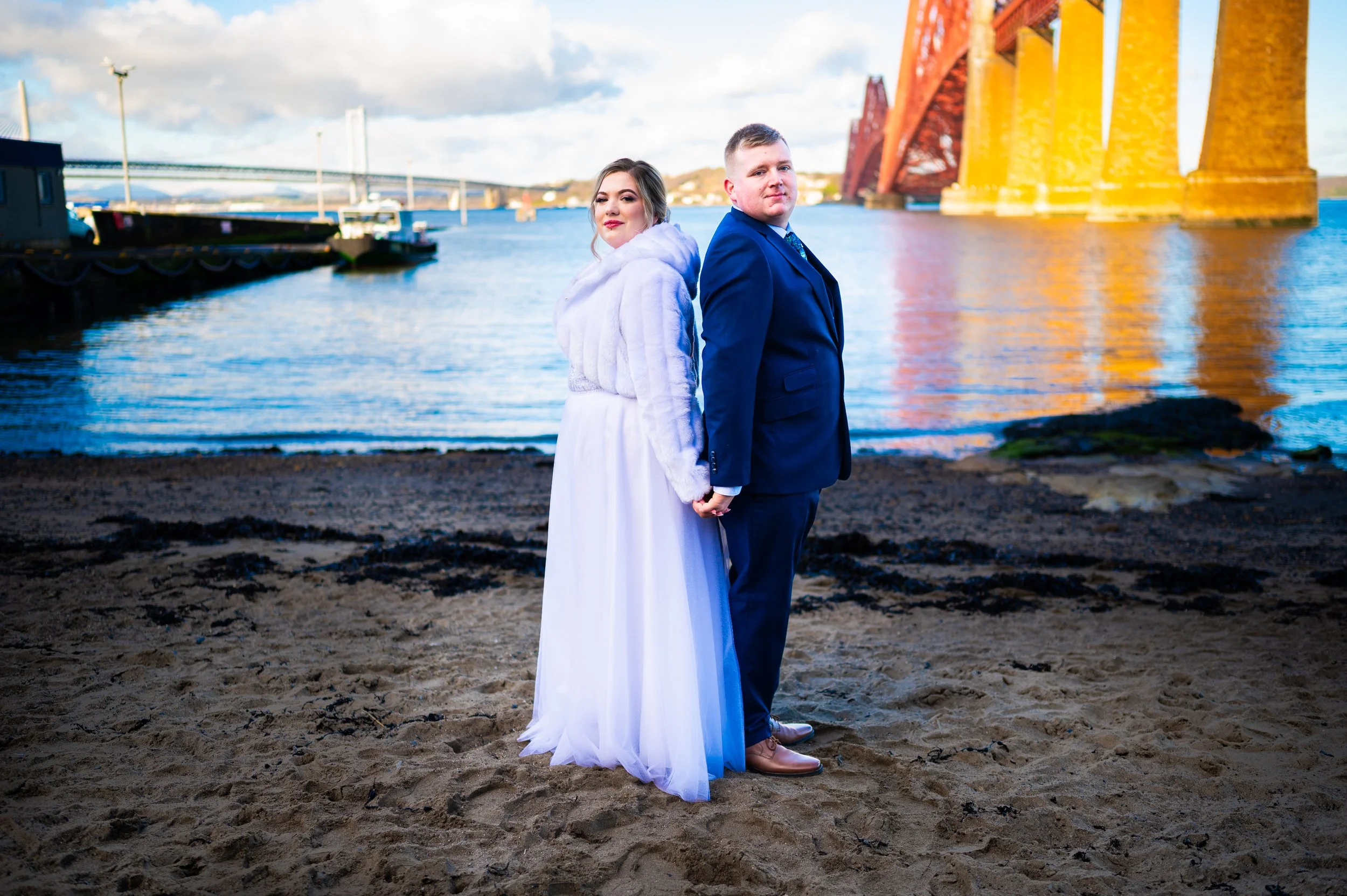 wedding photography groom bride photoshoot edinburgh bridge