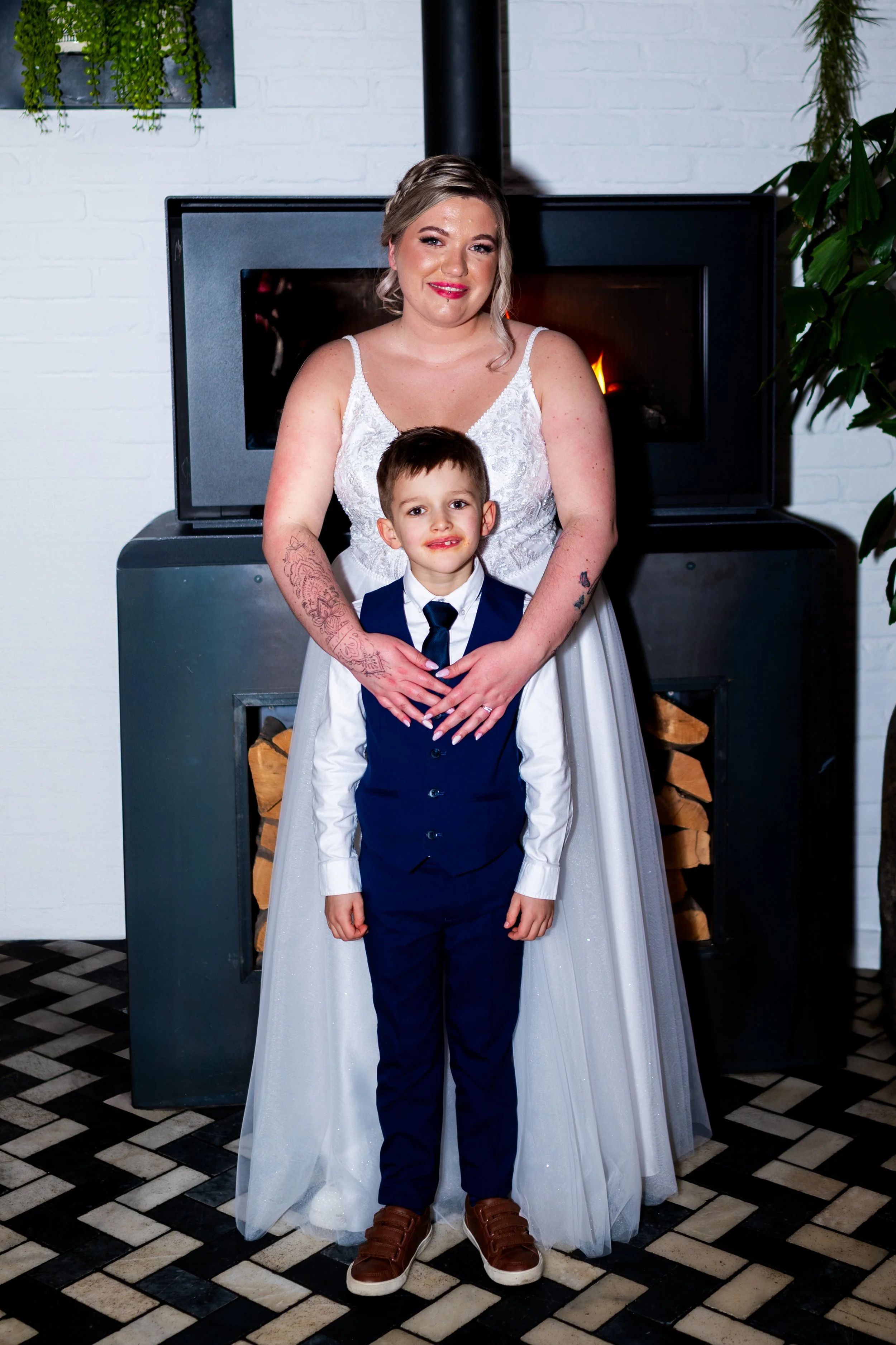 groom bride new couple family photoshoot wedding reception