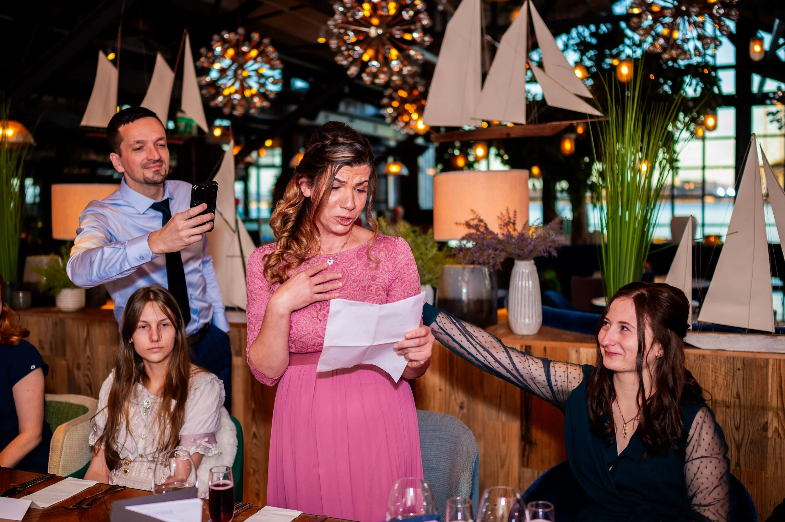 wedding reception restaurant dinner family members