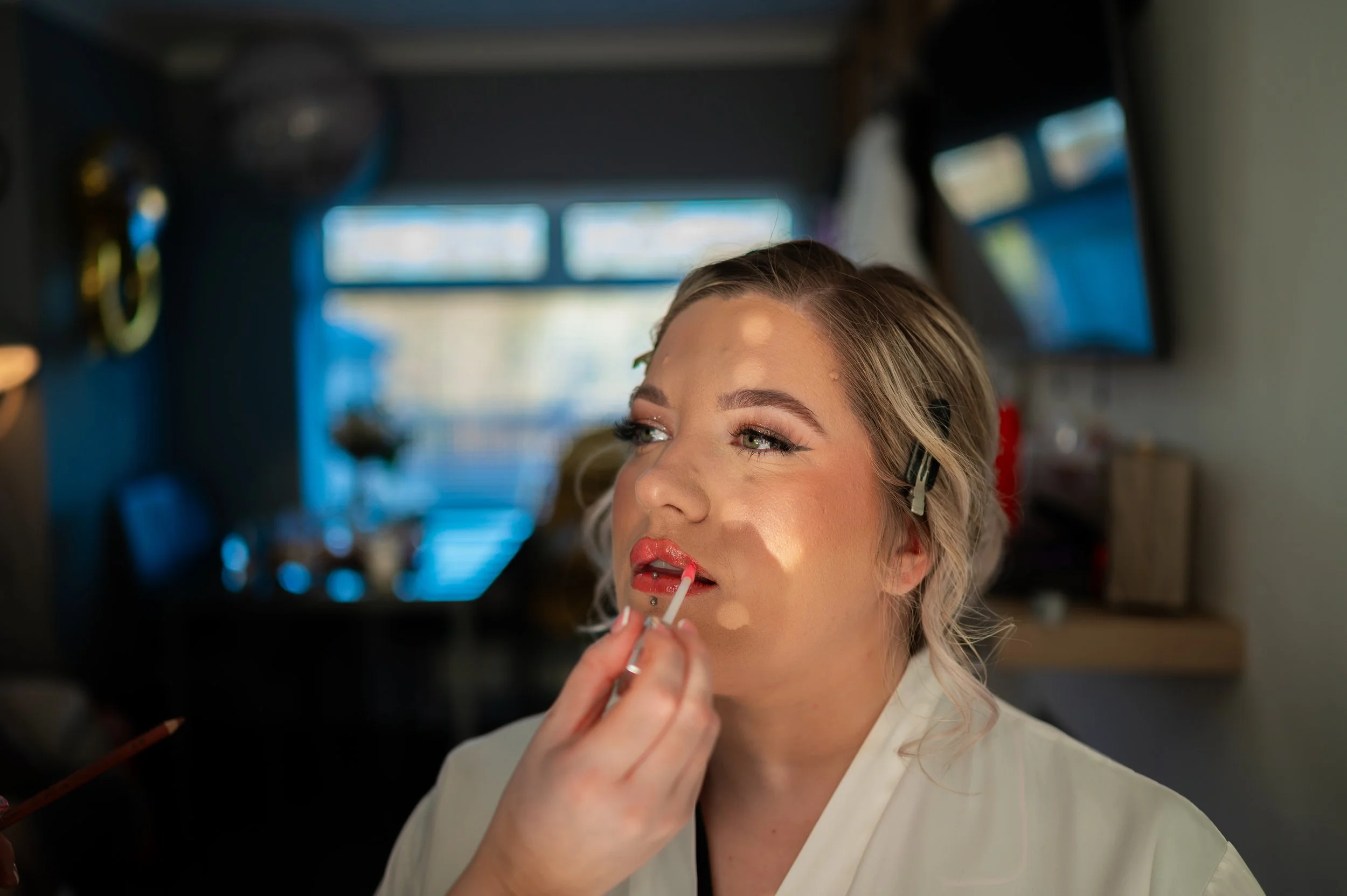 wedding bride preparations make up