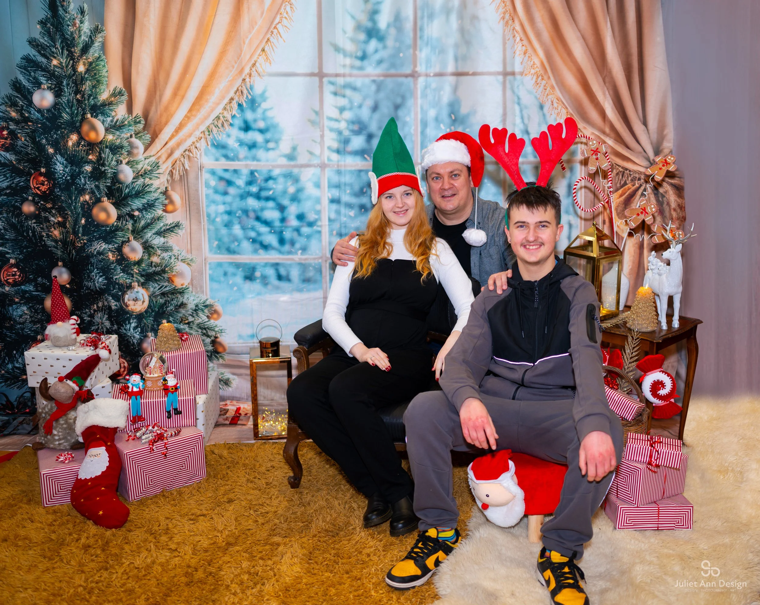 Christmas 2024-20.jpg