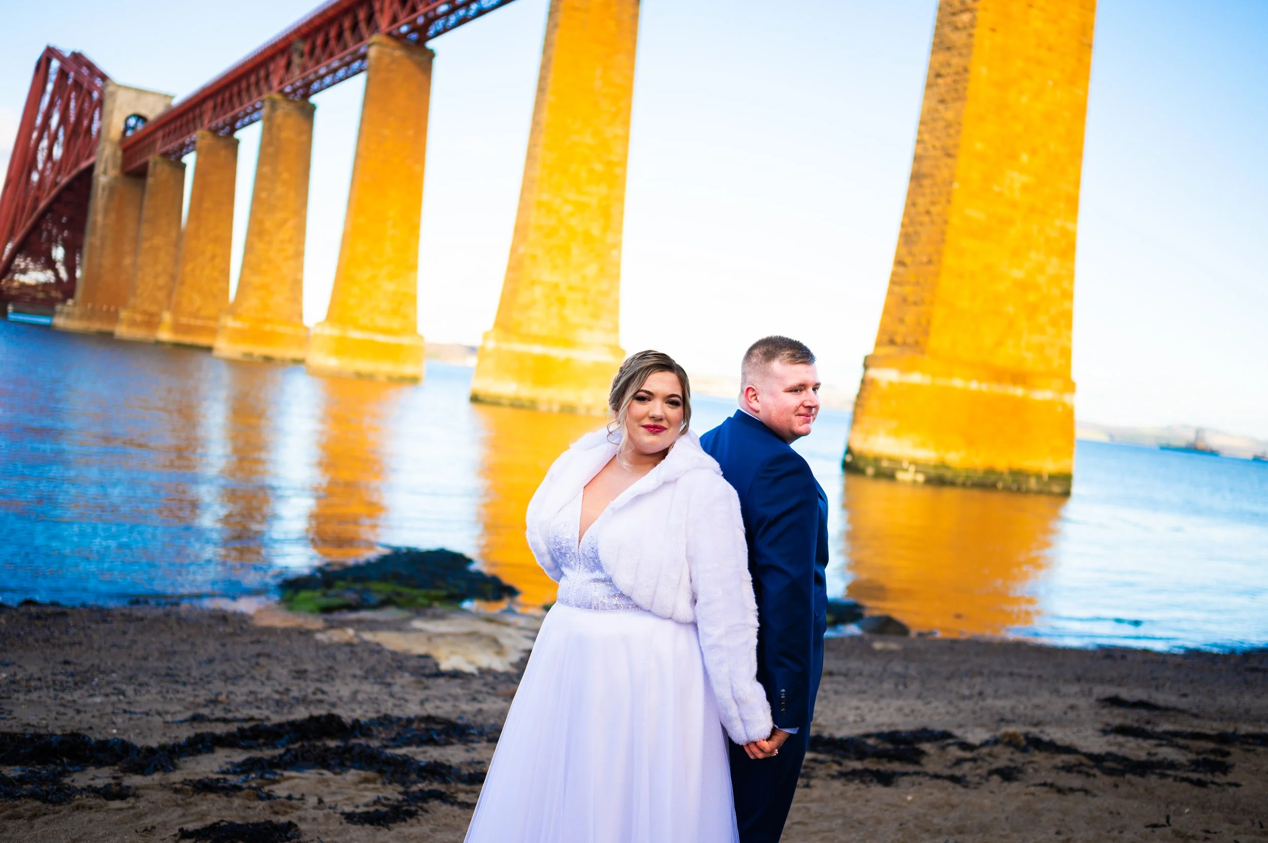 wedding photography groom bride photoshoot edinburgh bridge