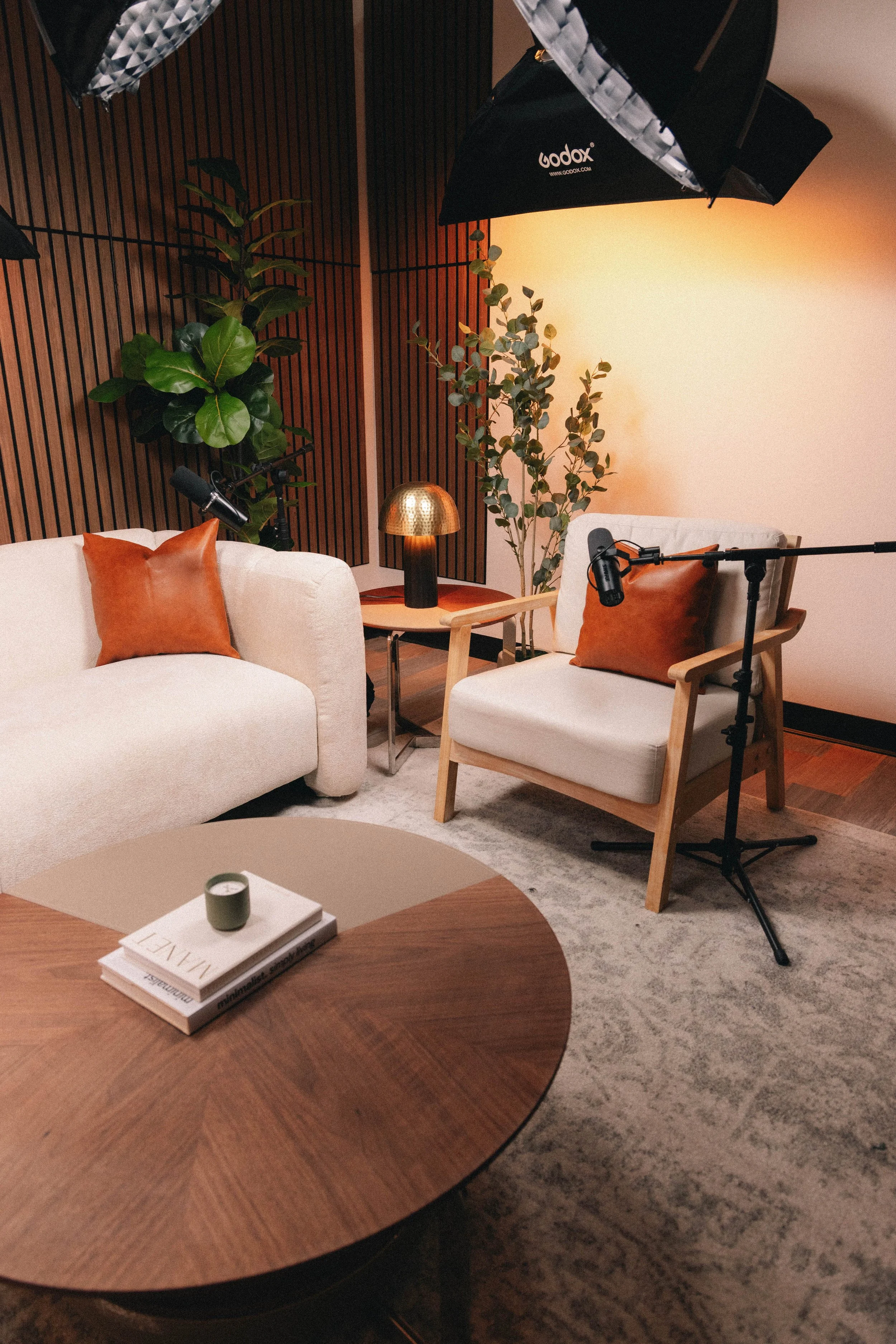 The Lounge Room - LA