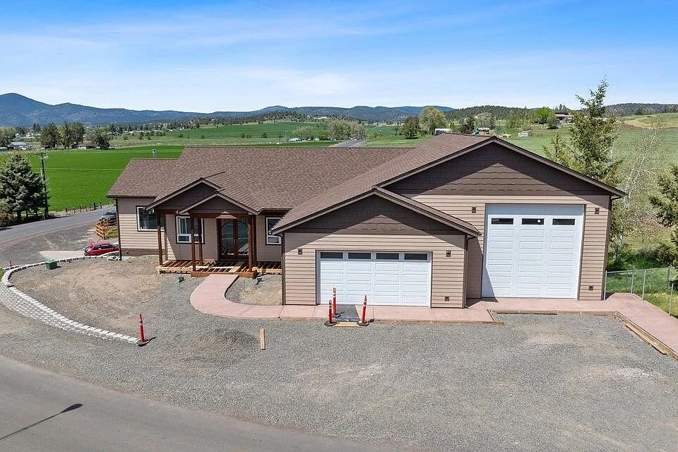3248 NE Yellowpine Road #00 Prineville, Oregon - Real Estate Property Video