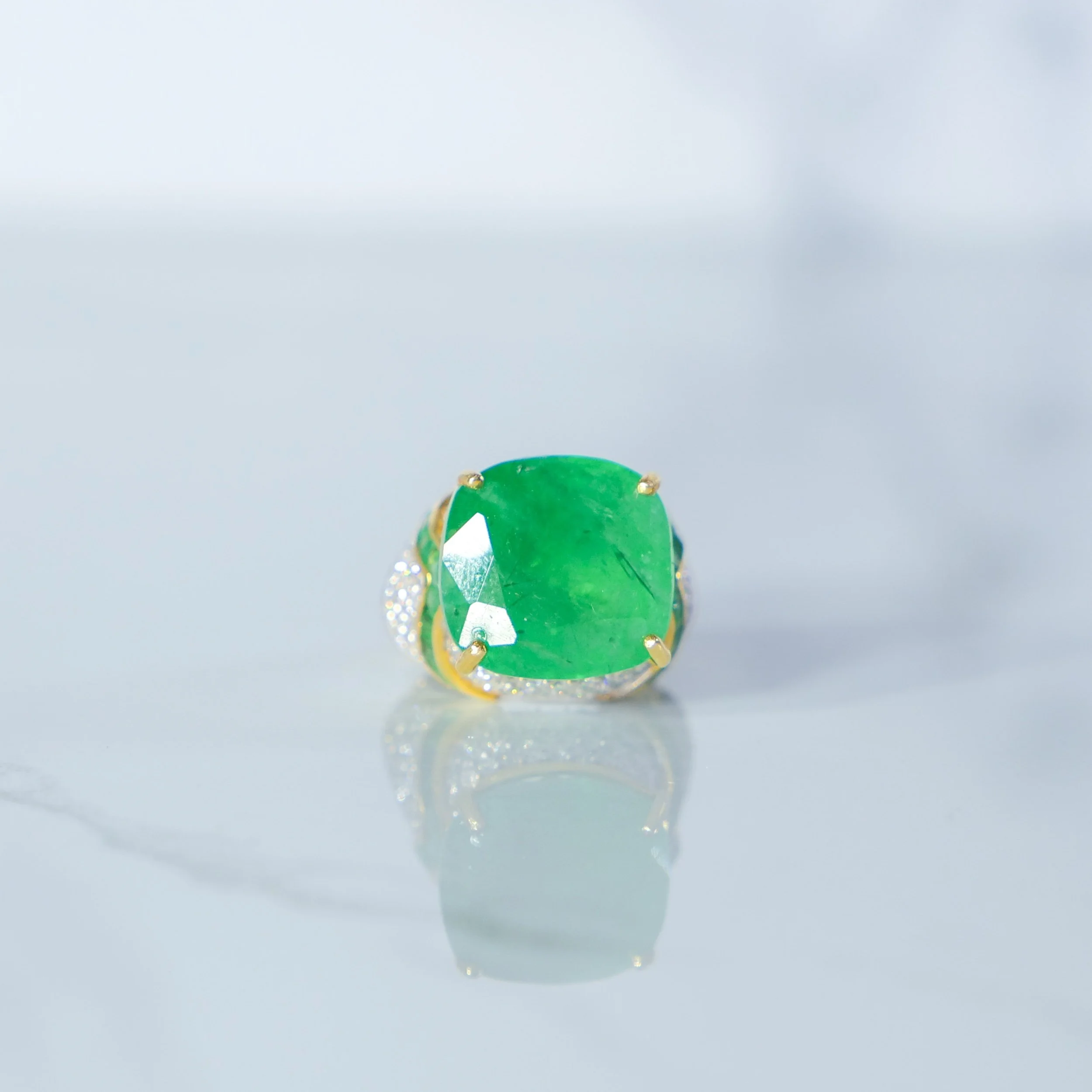 15.10ct Natural Emerald & 2.20ct Diamond Ring | 14K Yellow Gold