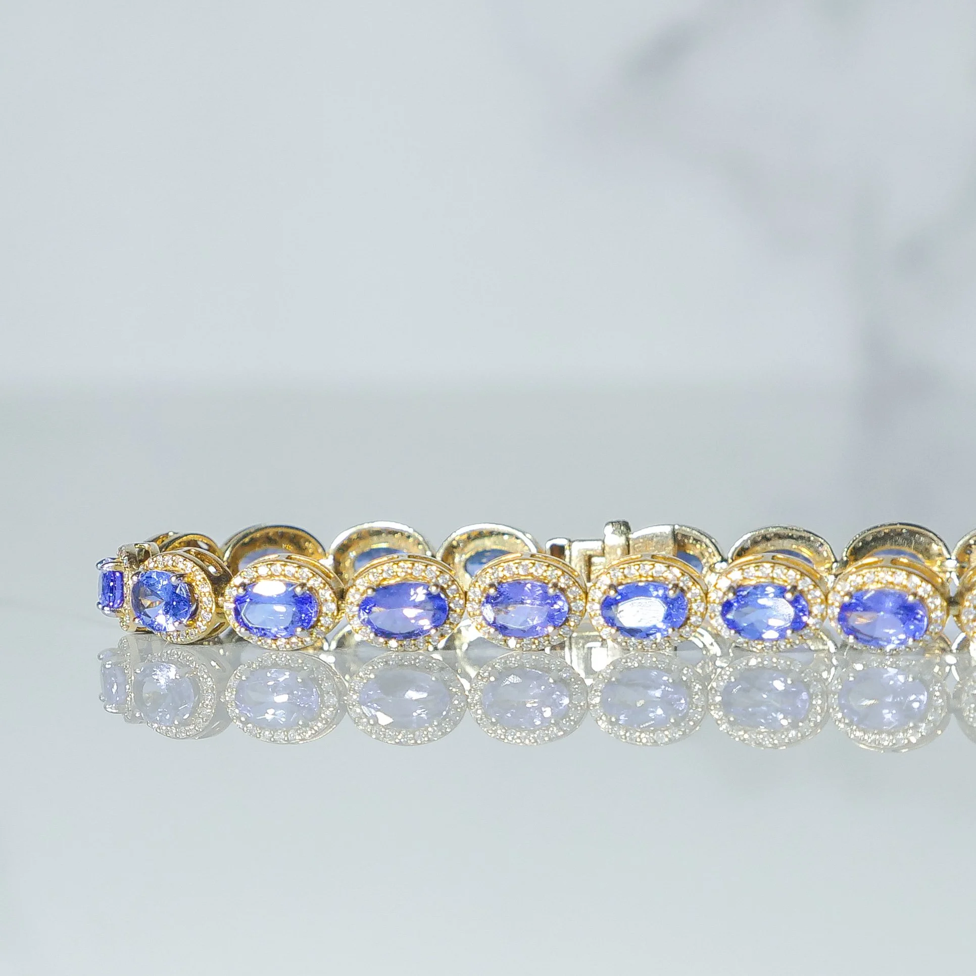 Natural Tanzanite & Diamond Tennis Bracelet