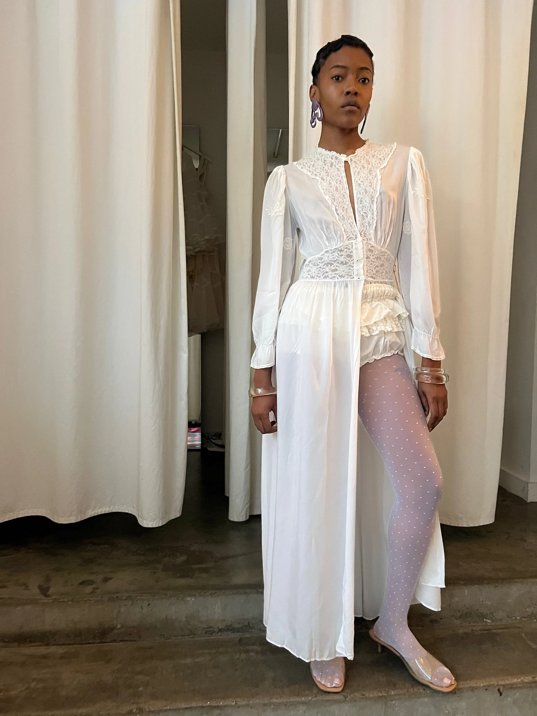 1940s White Lace Inset Peignoir Duster