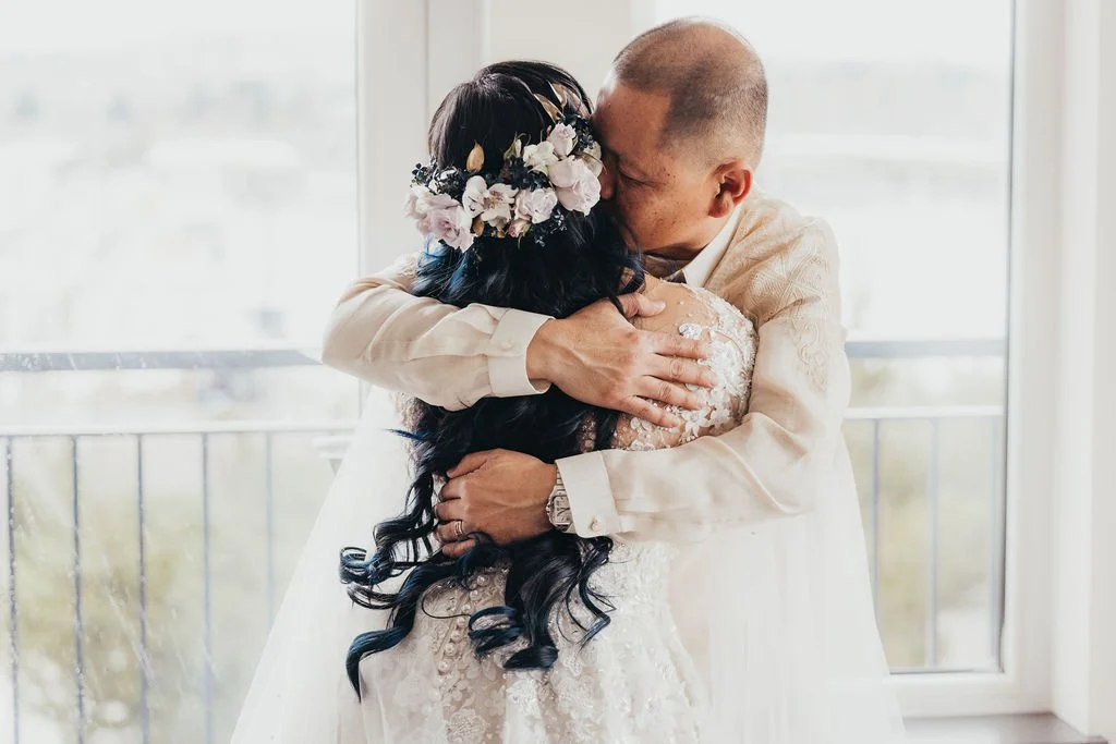 Nicole&Phil_DadFirstLook_013.jpg