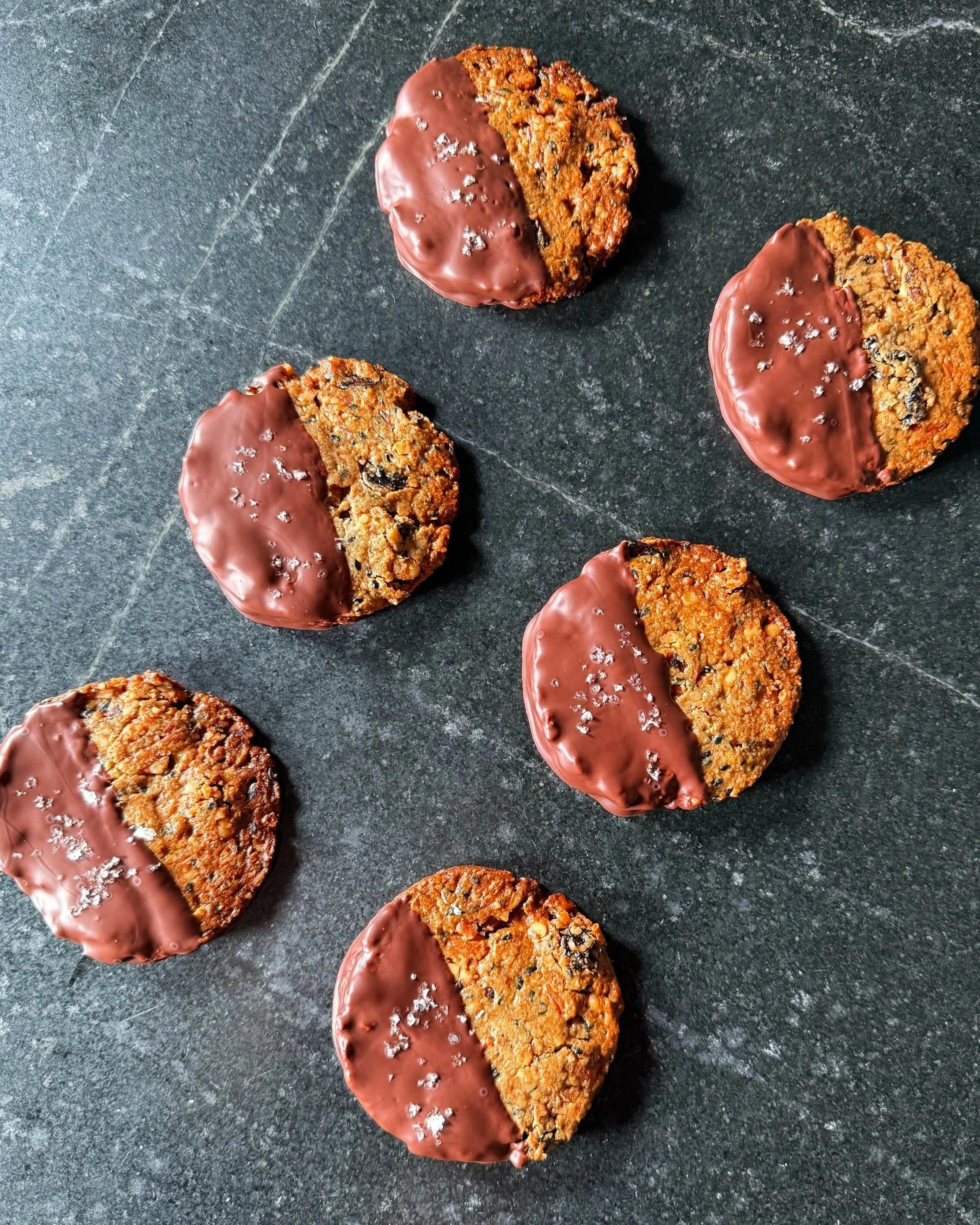 NUT BUTTER COOKIES WITH NUTS, SEEDS, HONEY, TART CHERRIES AND DARK CHOCOLATE