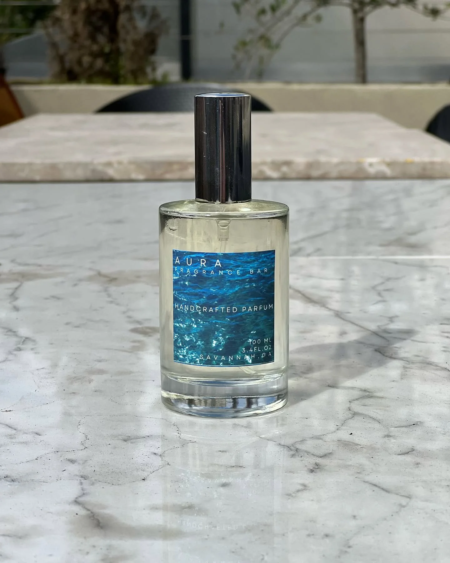 Craft your scent, define your Aura. Our handcrafted parfum captures the essence of your individuality, bringing Savannah&rsquo;s coastal beauty to life in every bottle. 

#AuraFragranceBar #SignatureScent #handcraftedperfume #vicirooftop #whattodoins