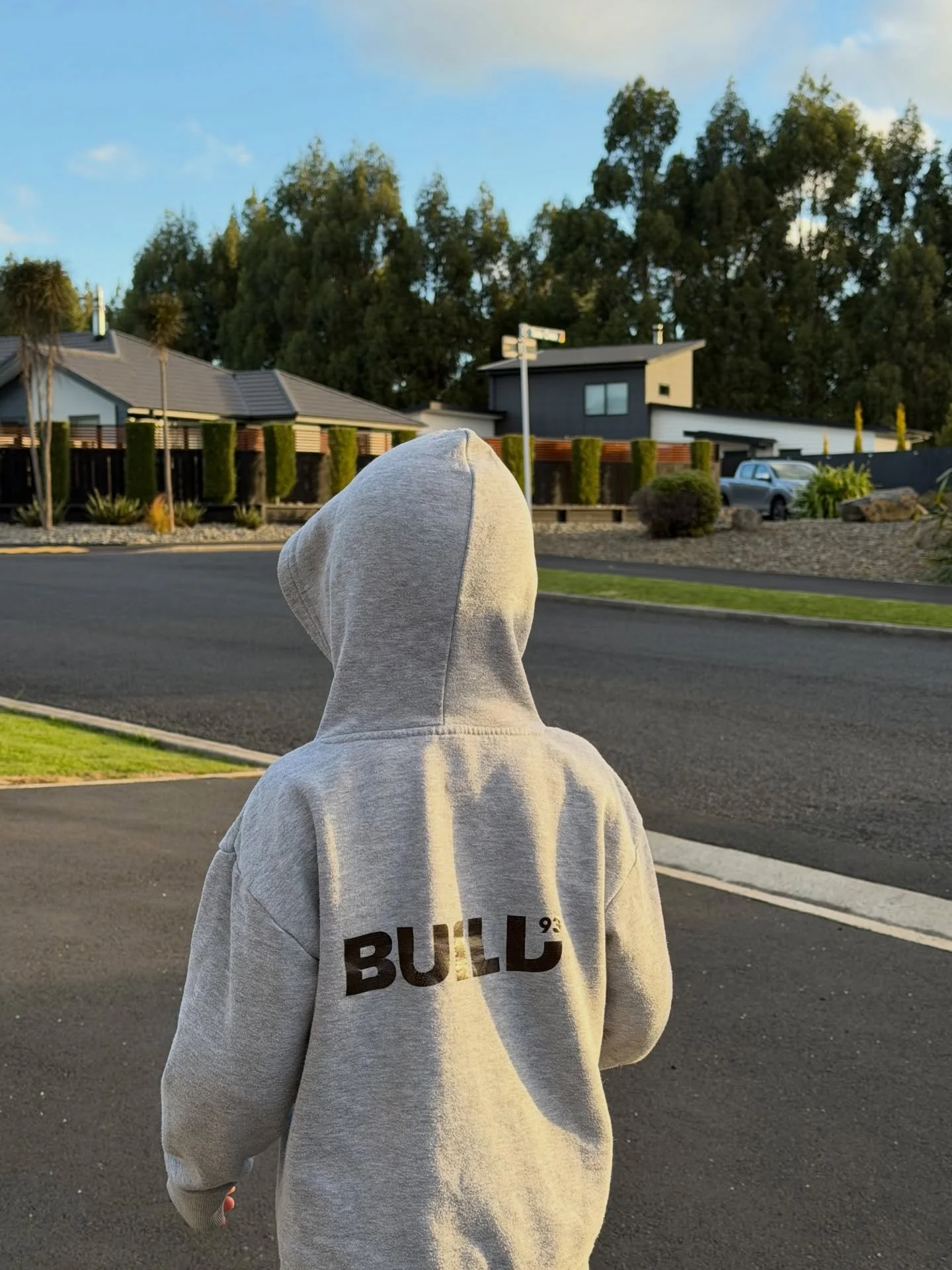 Small human, big support 🤙🏼