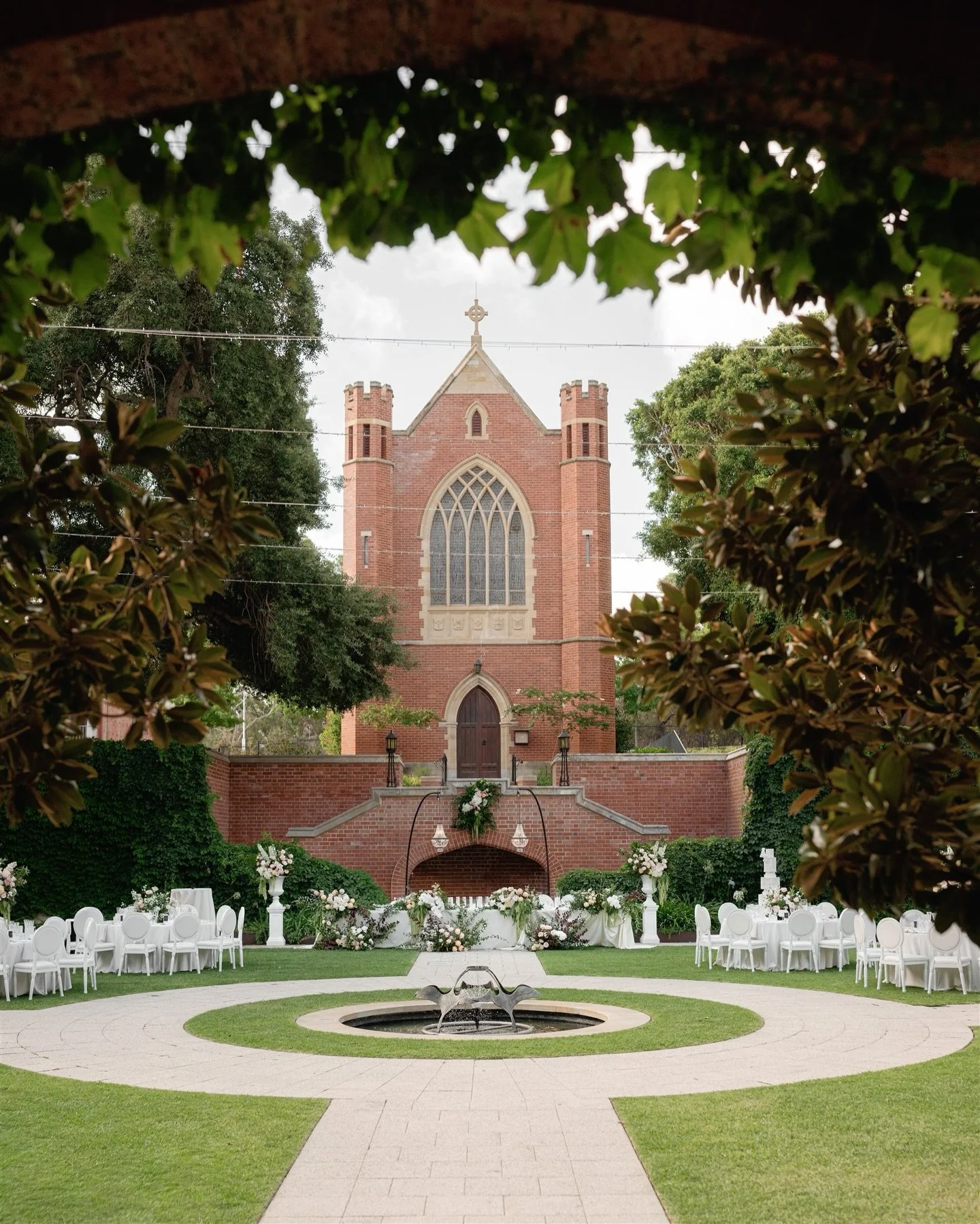 Already a month since this stunning St George&rsquo;s celebration for Talia &amp; Benito. 

Classic styling to complement the classic European architecture, meant this wedding was a garden party dream. 

St George&rsquo;s is one of those special venu