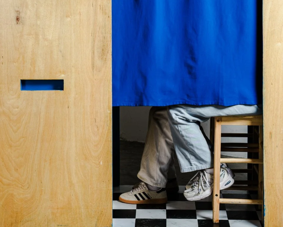 PHOTOBOOTH BY PB&J0107.png