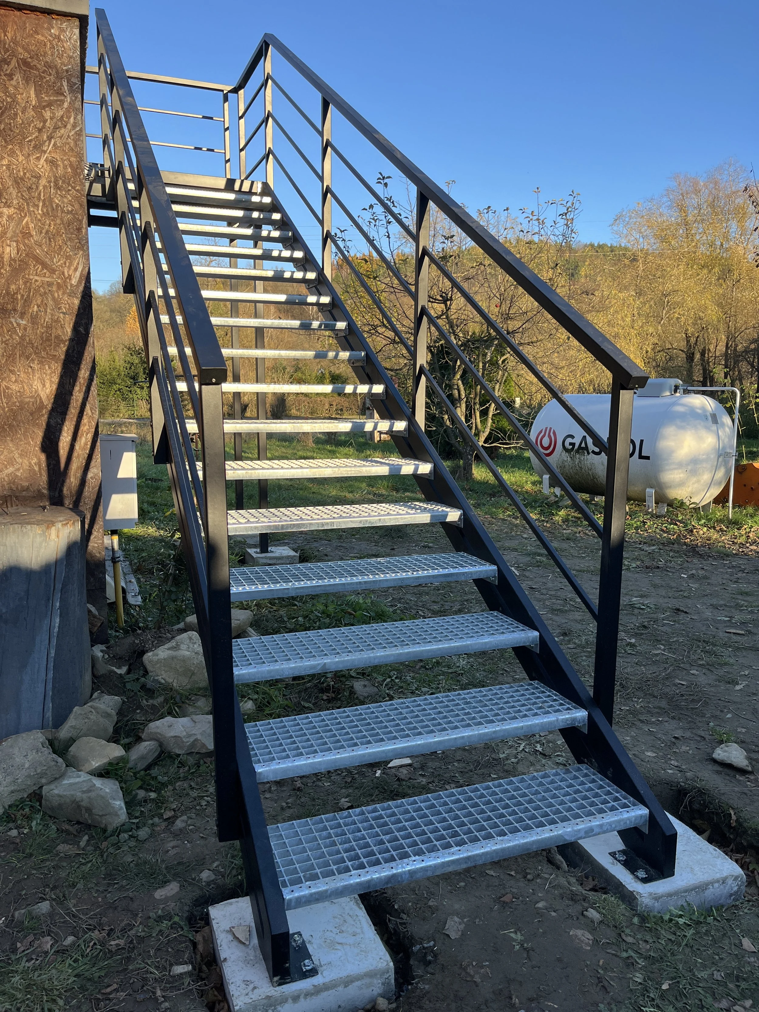 Schody metalowe zewnętrzne dębica, tarnów