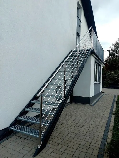 Schody metalowe zewnętrzne - stopnie wema, nowy sącz