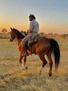 8_Adventure_Botswana_ RidingMuse_Gallery_IMG_2227.jpeg