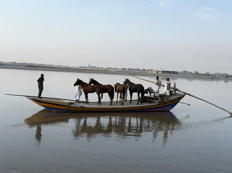 13_Adventure_Pakistan_ RidingMuse_Gallery_IMG_3292.jpeg.webp