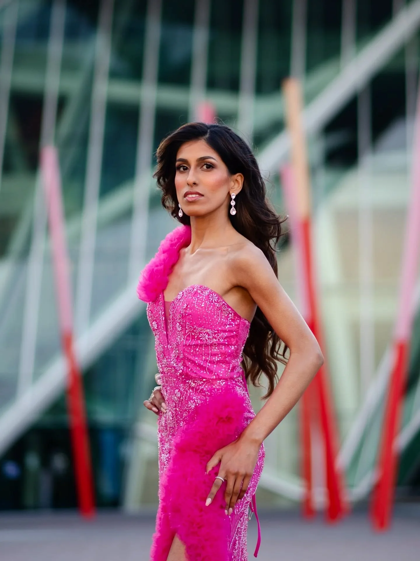Playfully pink 💖

My brand colors are pink and so is my evening gown today at @missuniverseirelandorg finale.

Because pink is the color of playfulness, fun and femininity.

Special thanks to 👠 @thaniaraynemahonymodel, 💄 @krystinebendula.beauty 📸