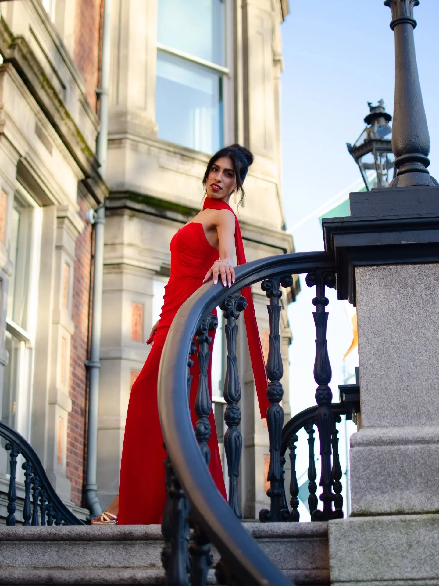 "The value of a diamond does not change based on the customer"

The start of 2026 has been beautiful 💎✨️
From hosting my first sold out event to cohosting other live events to YouTube to photoshoots. I am grateful for the support of this c