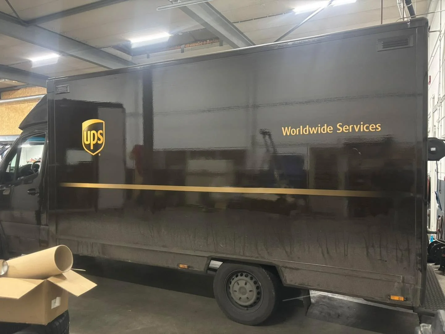 Voor het eerst een bus bestickerd , valt niet tegen al zeg ik het zelf 
#mercedes #mercedesbenz #sprinter #Sprinter #sprintervan #sprinter907 #sprinterbuild #sprinterslife #sprintervanlife