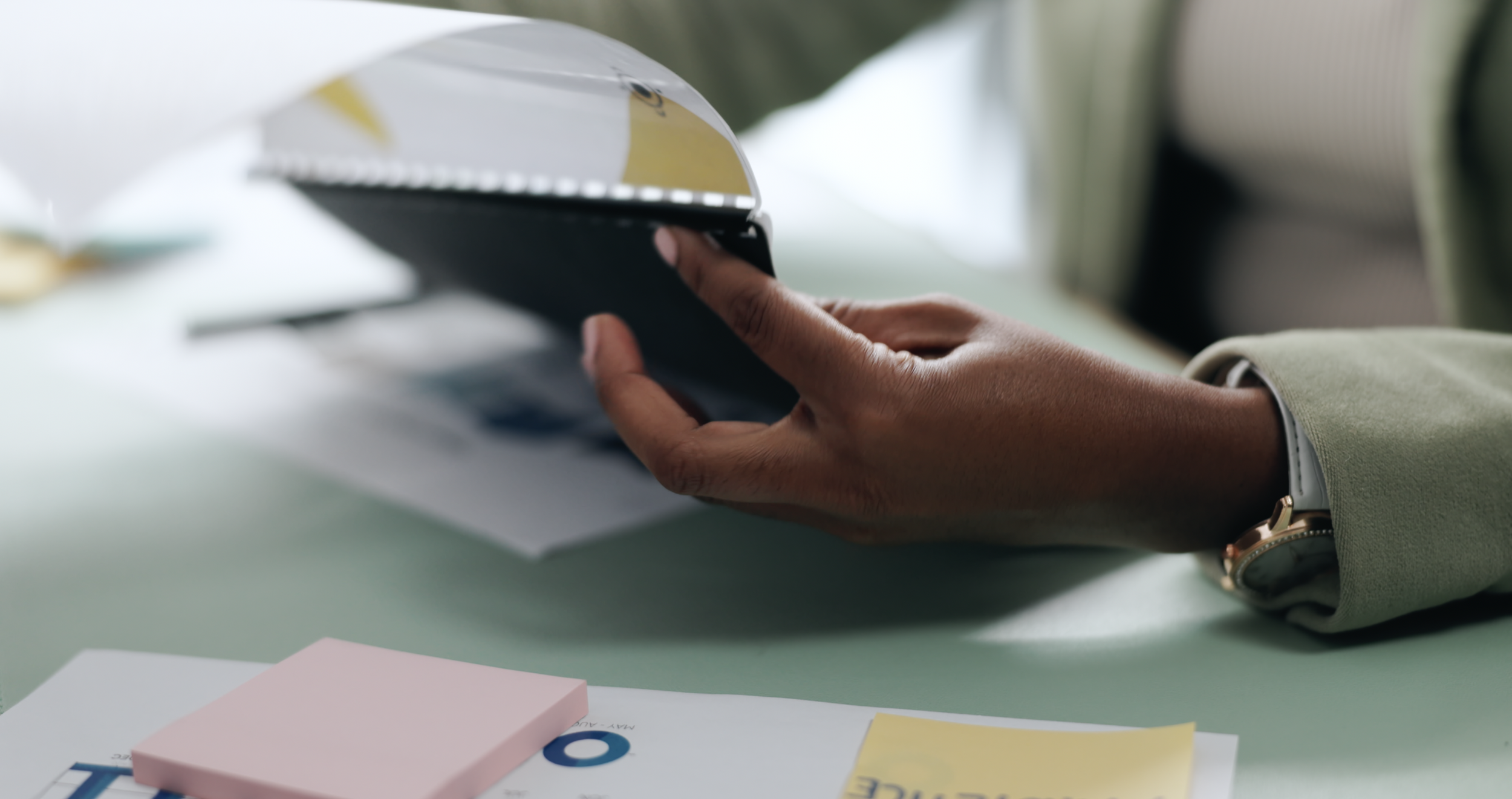 Download the 2025 Work Time Insights Report Video Fallback Image - 4DWG.png