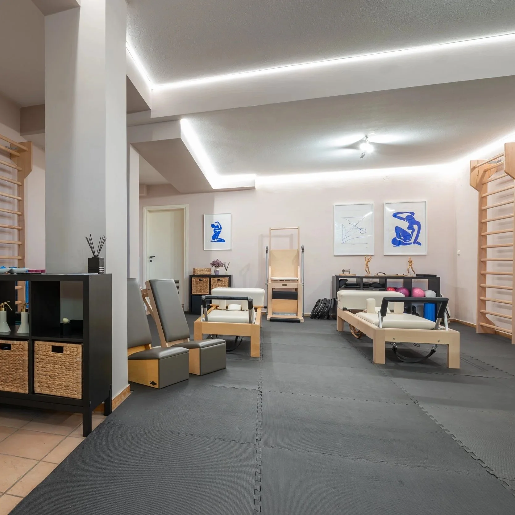 Studio 9