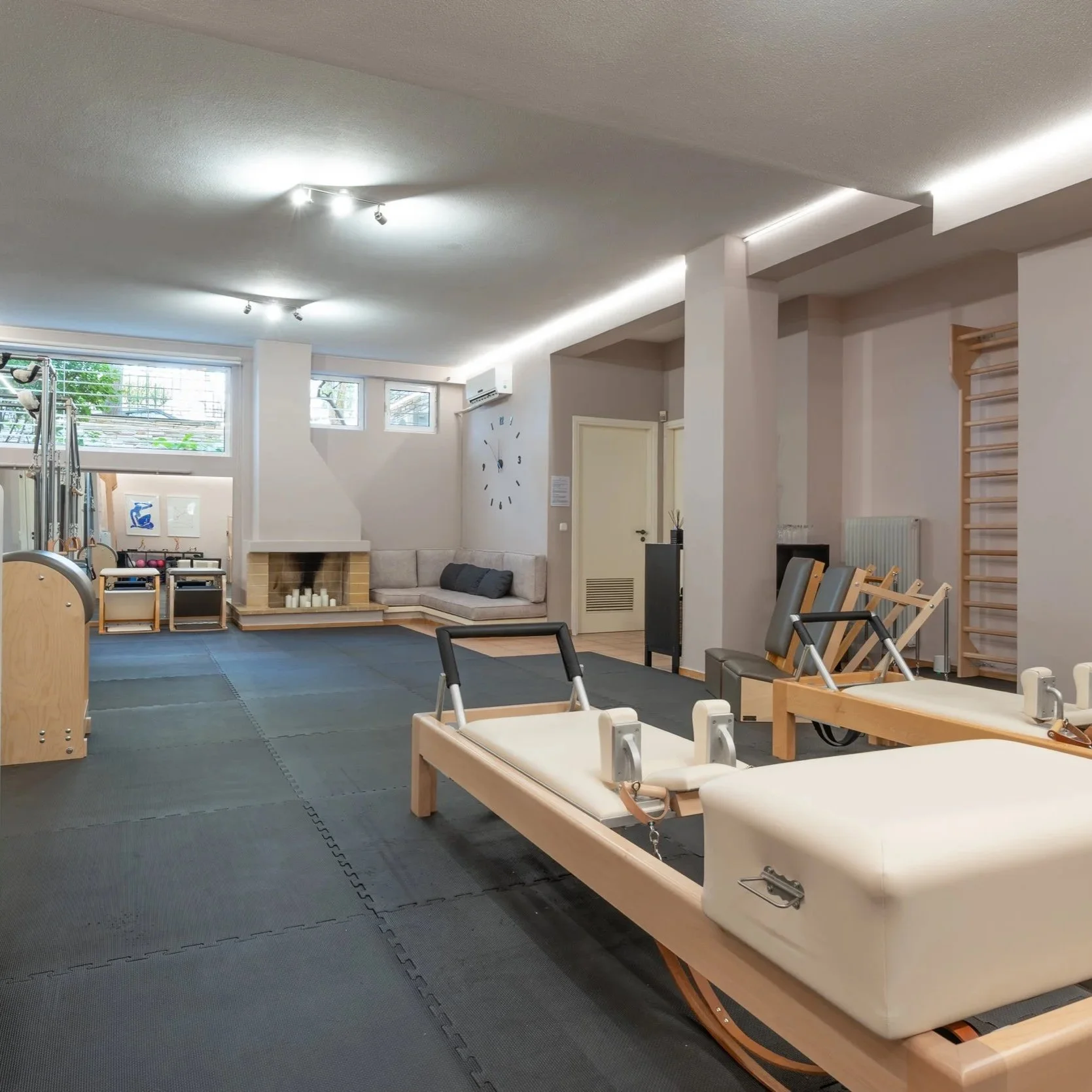 Studio 8