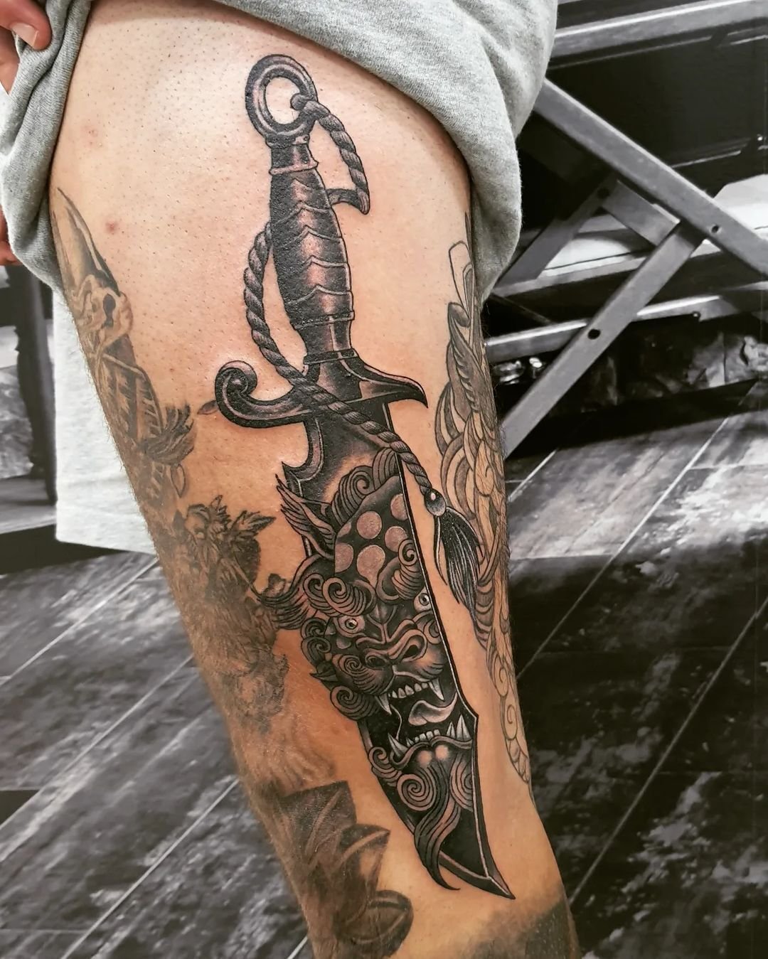 knife tattoo