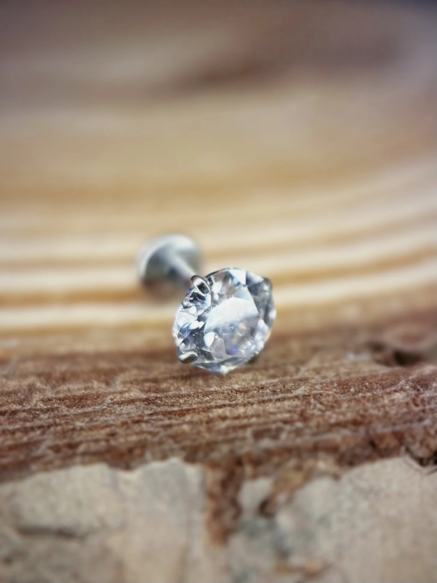 Nova – Titanium Crystal Labret