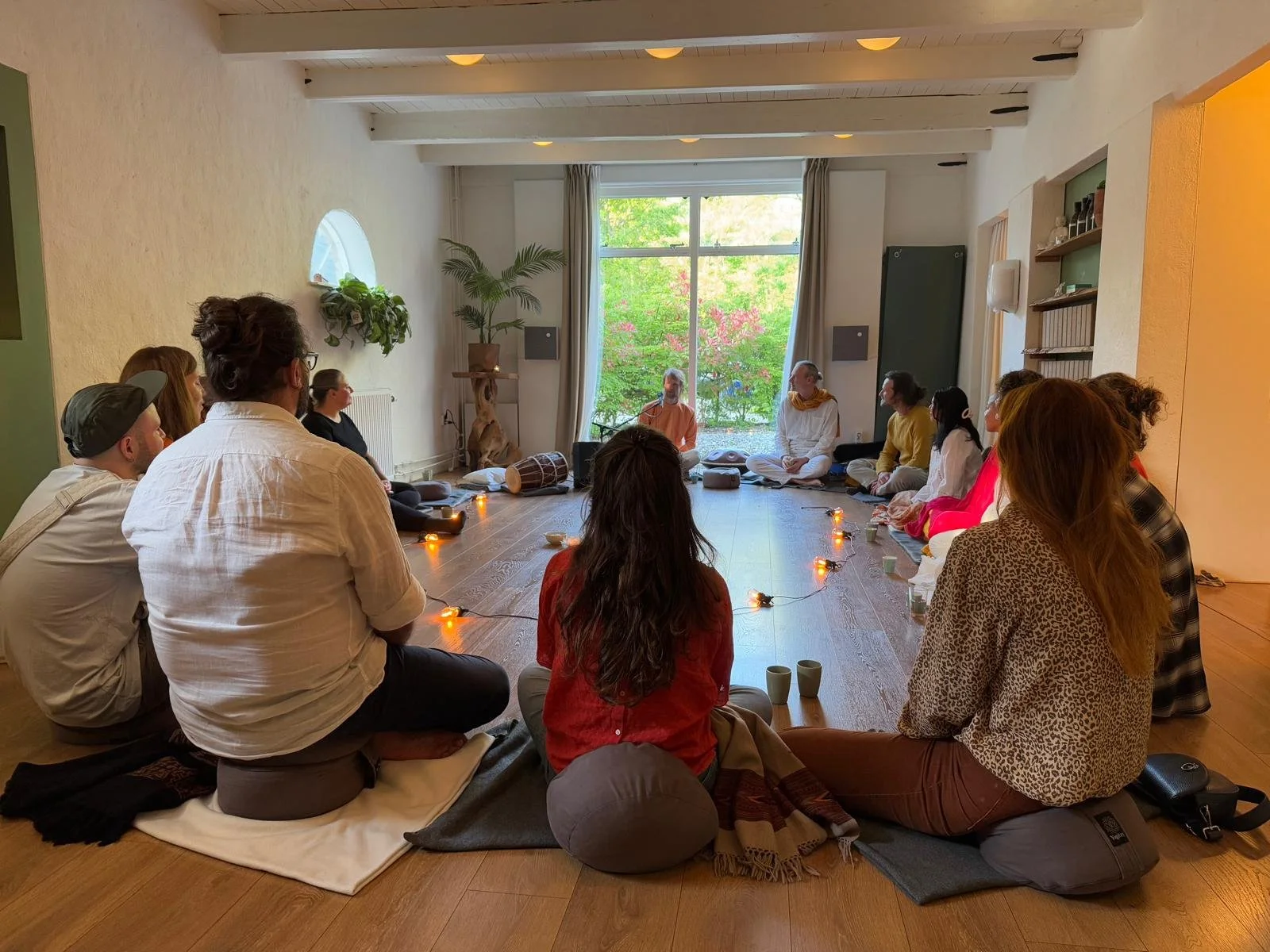 Kirtan &amp; Cacao @ Liv Yoga