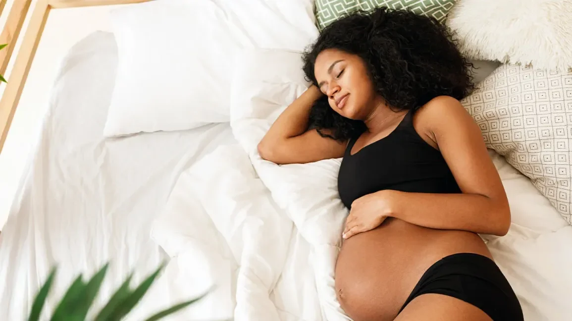 Female_Pregnant_Sleeping_1296x728-header-1296x728.webp