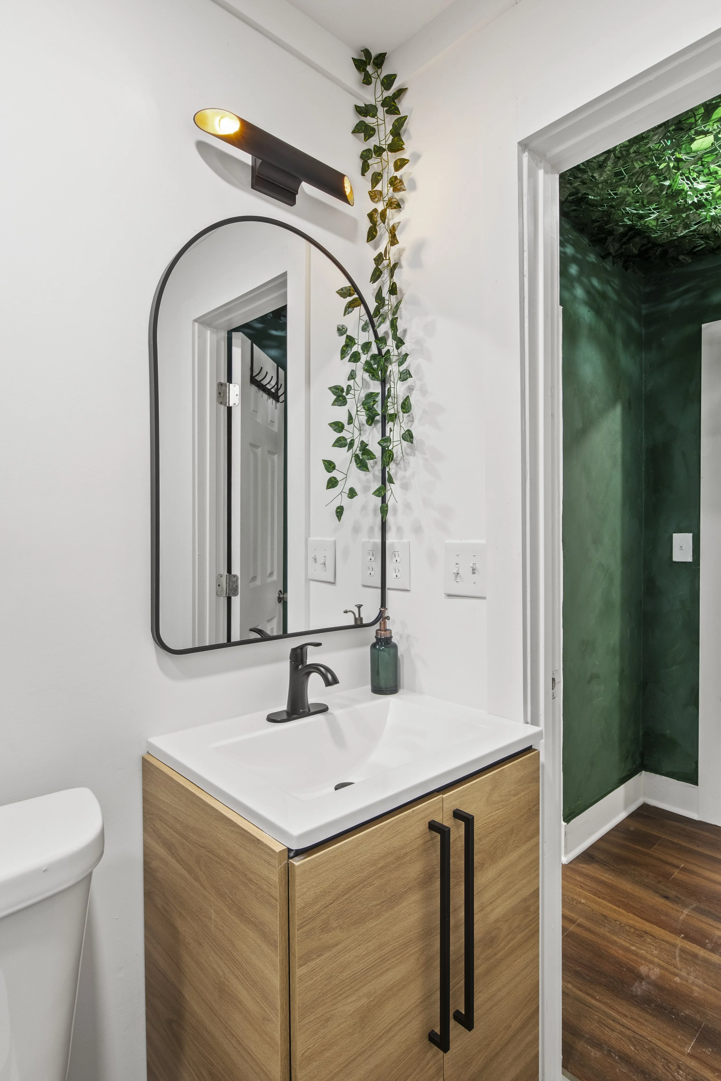 14-381 Sunset Ave_00014.jpg