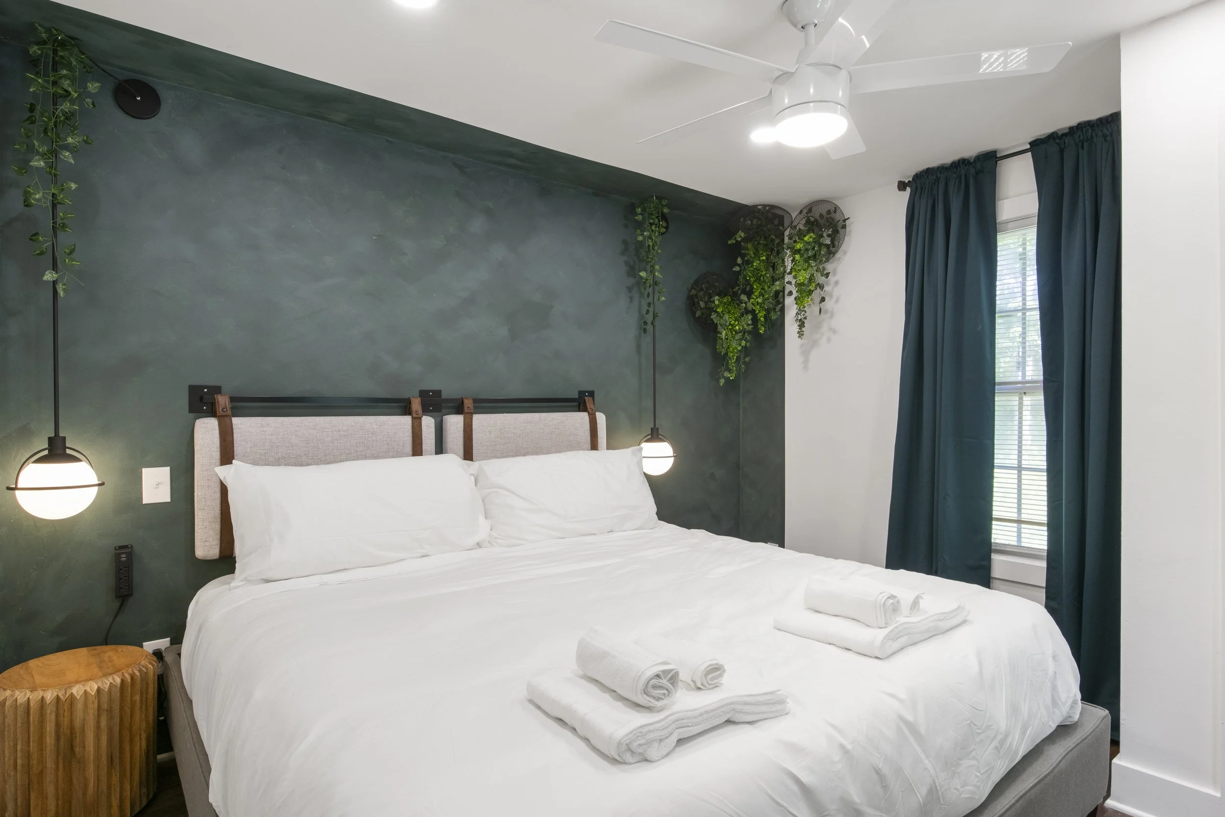 12-381 Sunset Ave_00012.jpg