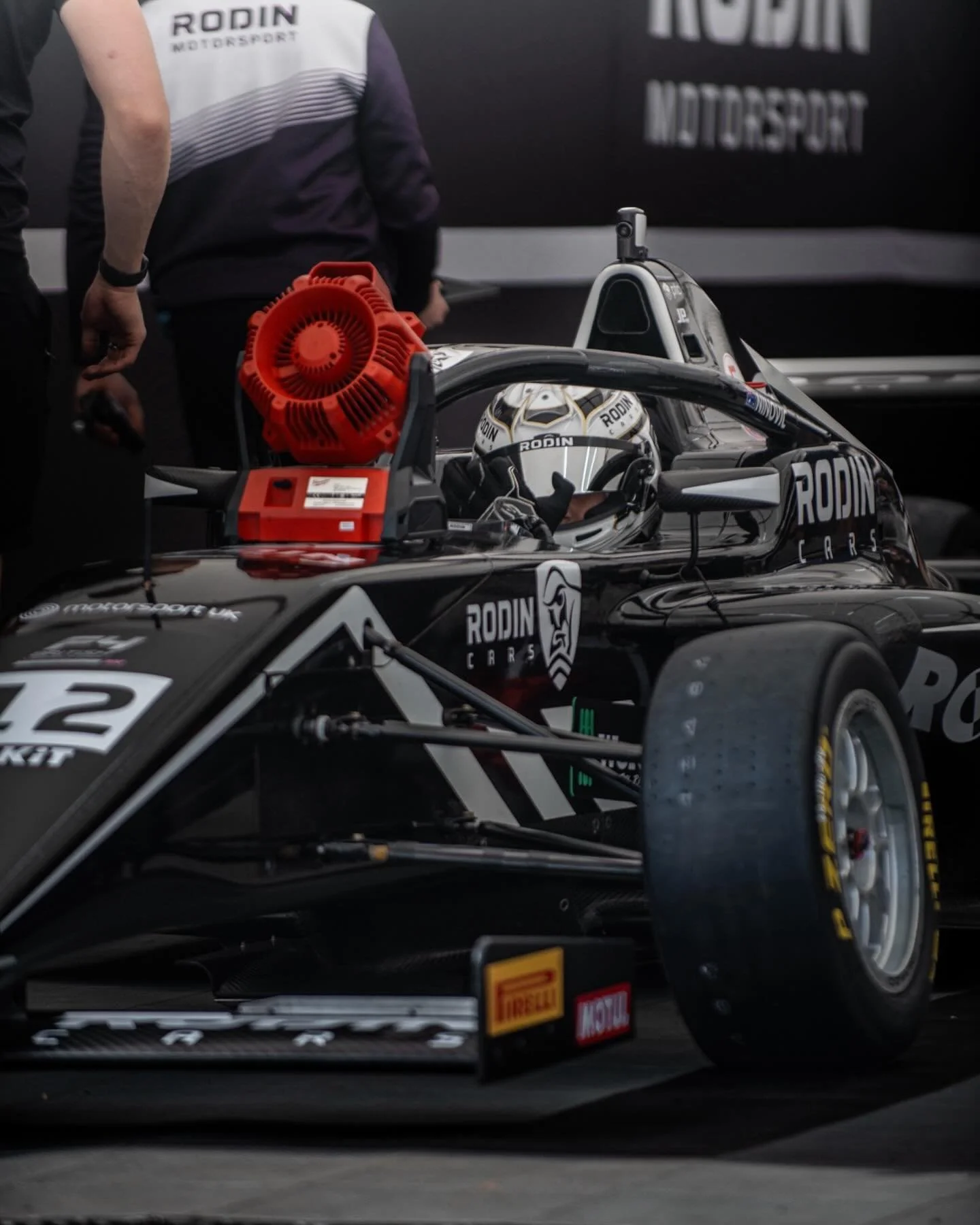 BRITISH F4 ‼️ 

Has been a great 3 days shooting at a sunny Brands Hatch!
Huge result from @rodin.motorsport with a 1-2 in Race 2 and a strong P2 from @alexninovic in Race 1. Mega job 👏🏻

callumfitzjohn.co.uk

#btcc #britishf4 #toca