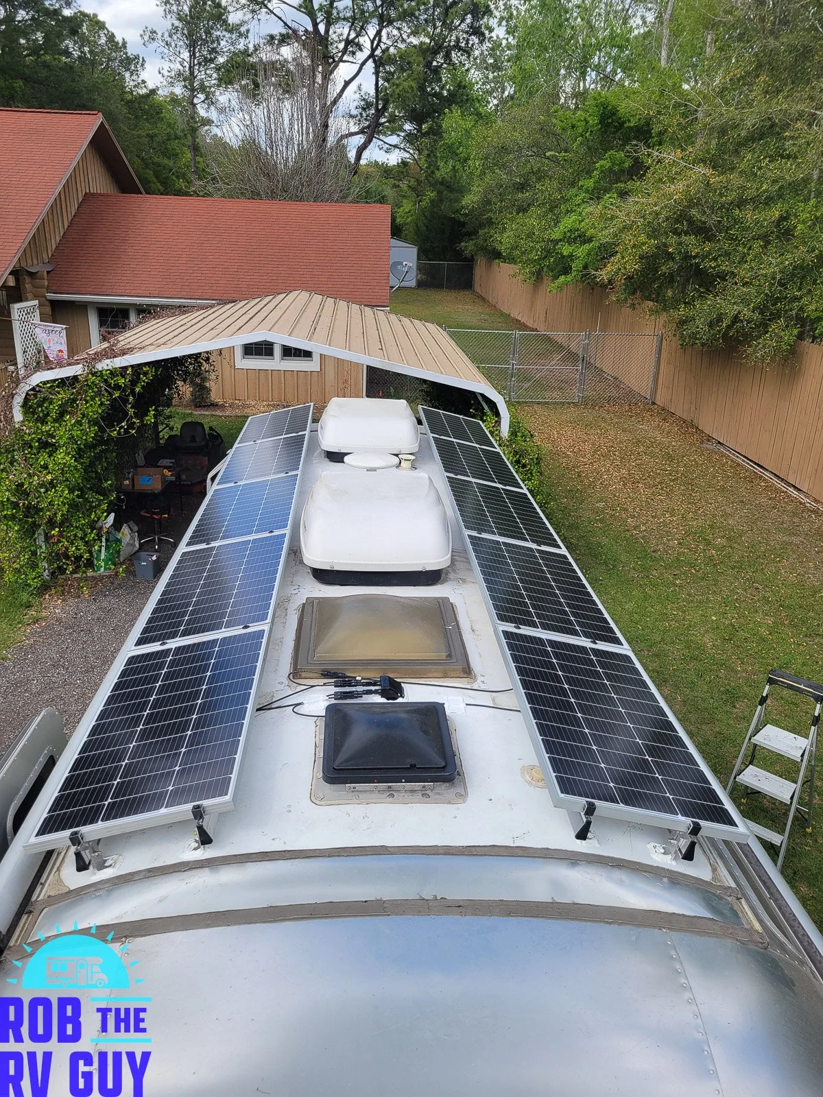 1000 Watts of solar on top of an Airstream RV