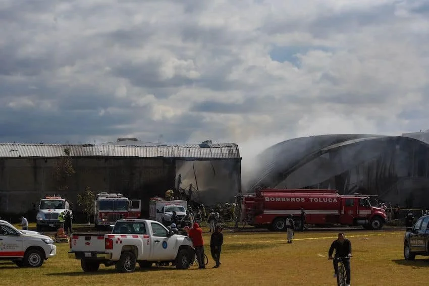 Plane Kills 10 People.