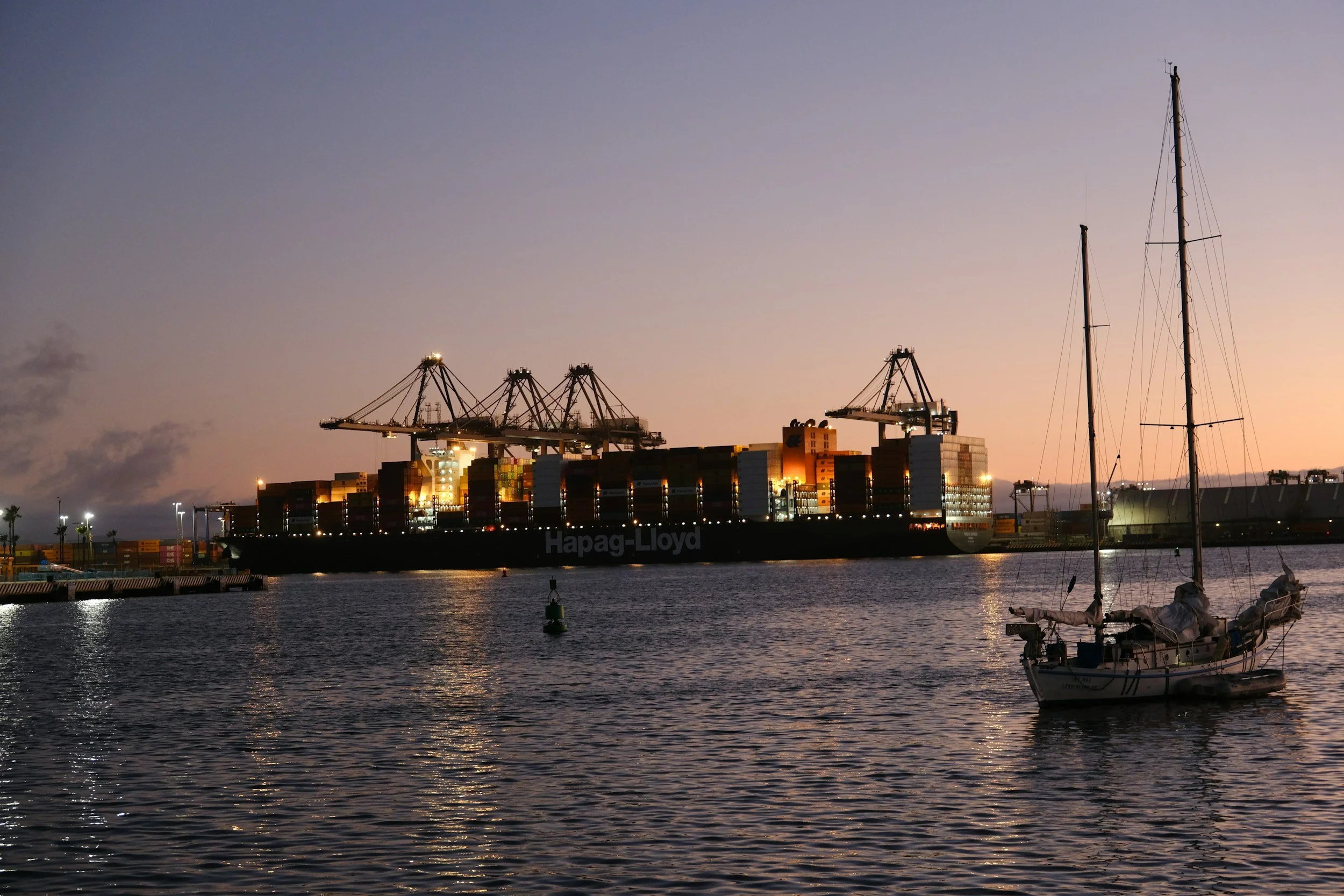 Mexico Defies Tariffs.