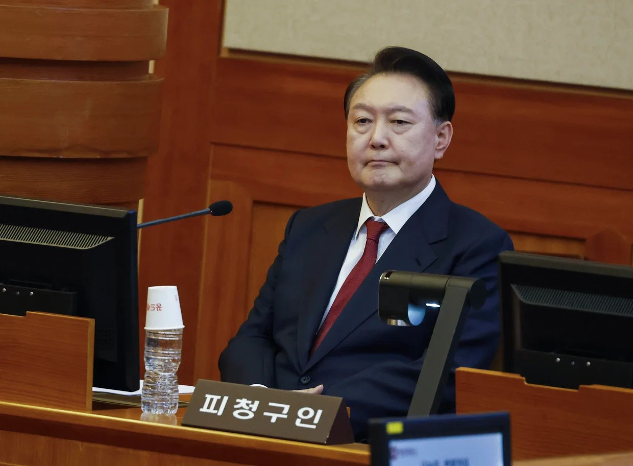 Judiciary Sentences Former President Yoon to Life Imprisonment.