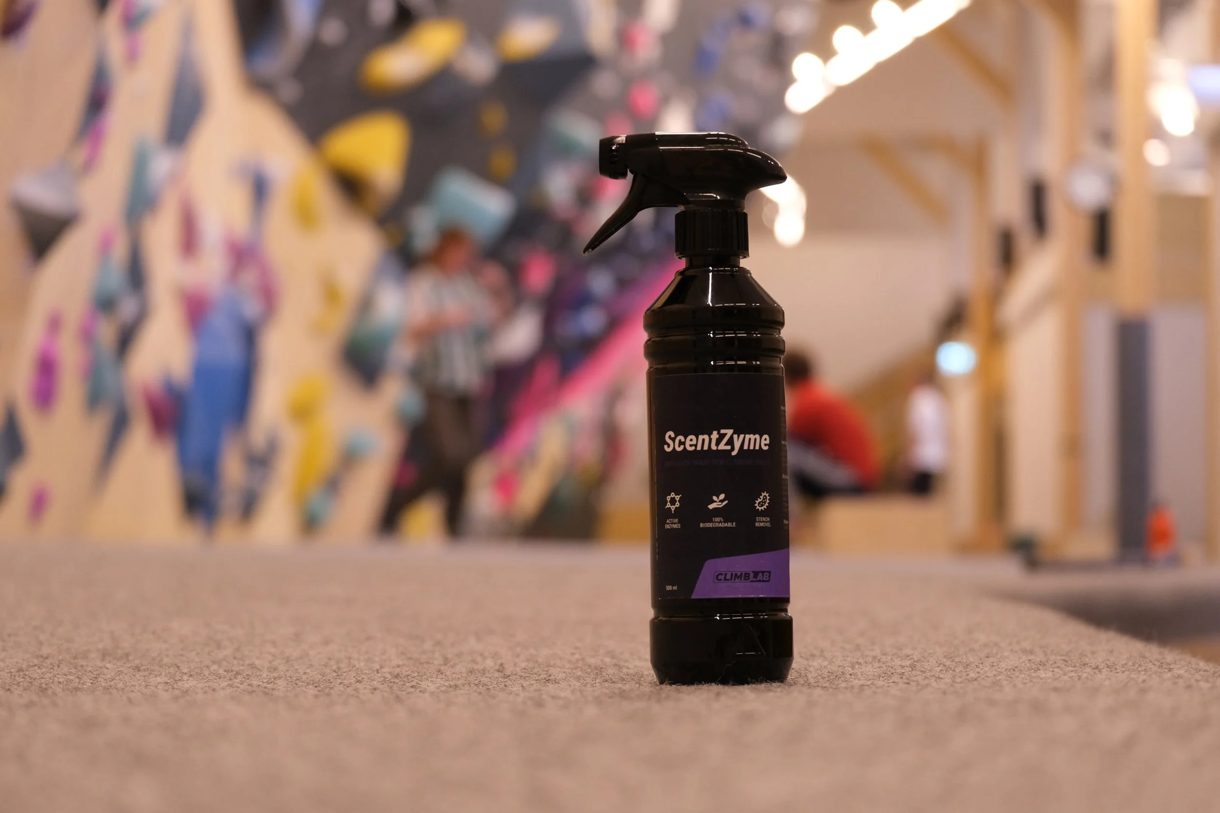enzyme spray climbing shoe (Enzymspray für Kletterschuhe, Spray enzymatique pour chaussures d’escalade)