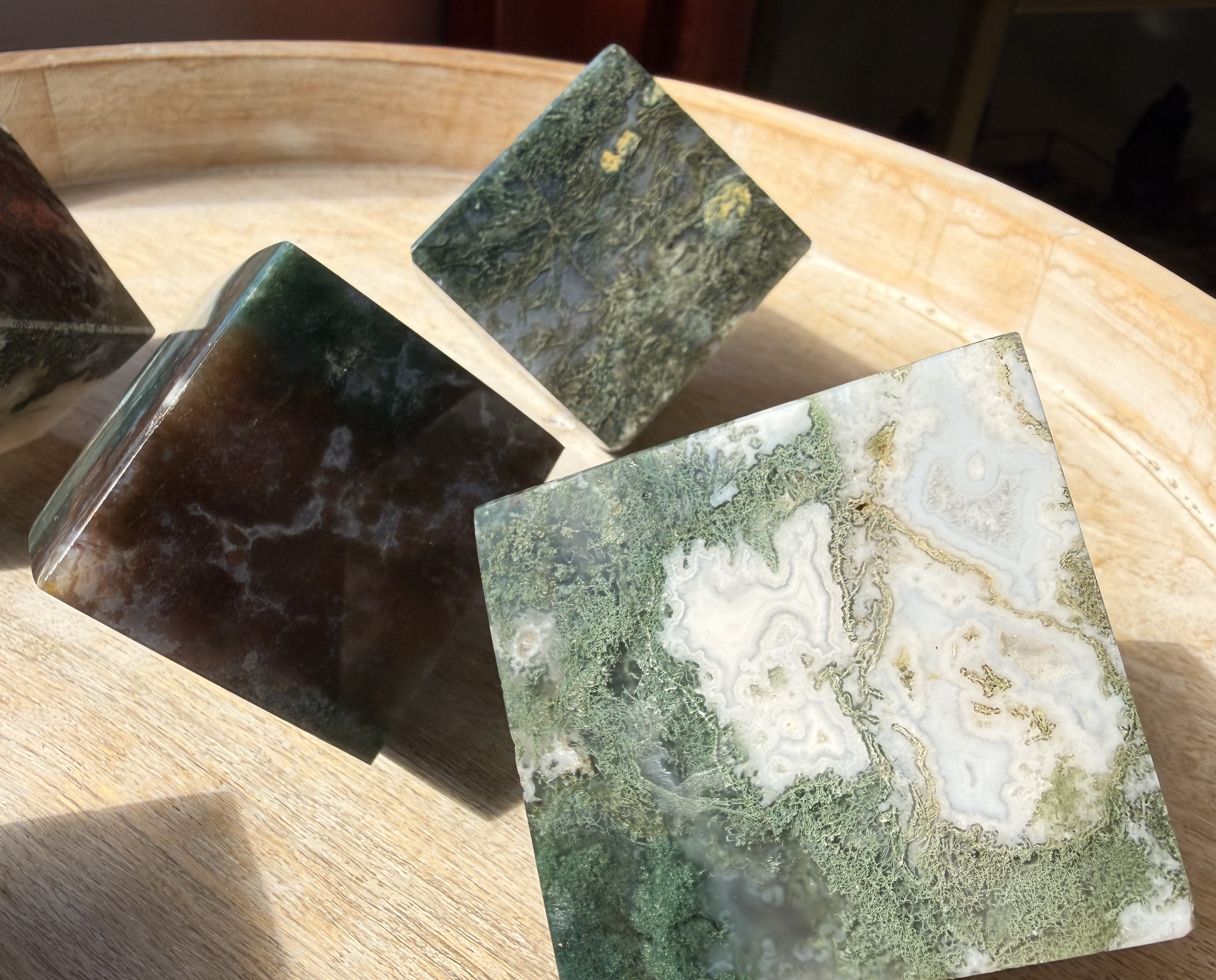 Carved moss agate.png